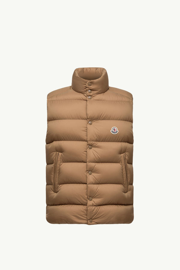 https://moncler-cdn.thron.com/api/v1/content-delivery/shares/dpx6uv/contents/K20911A00096597YD226_F/image/K20911A00096597YD226_F