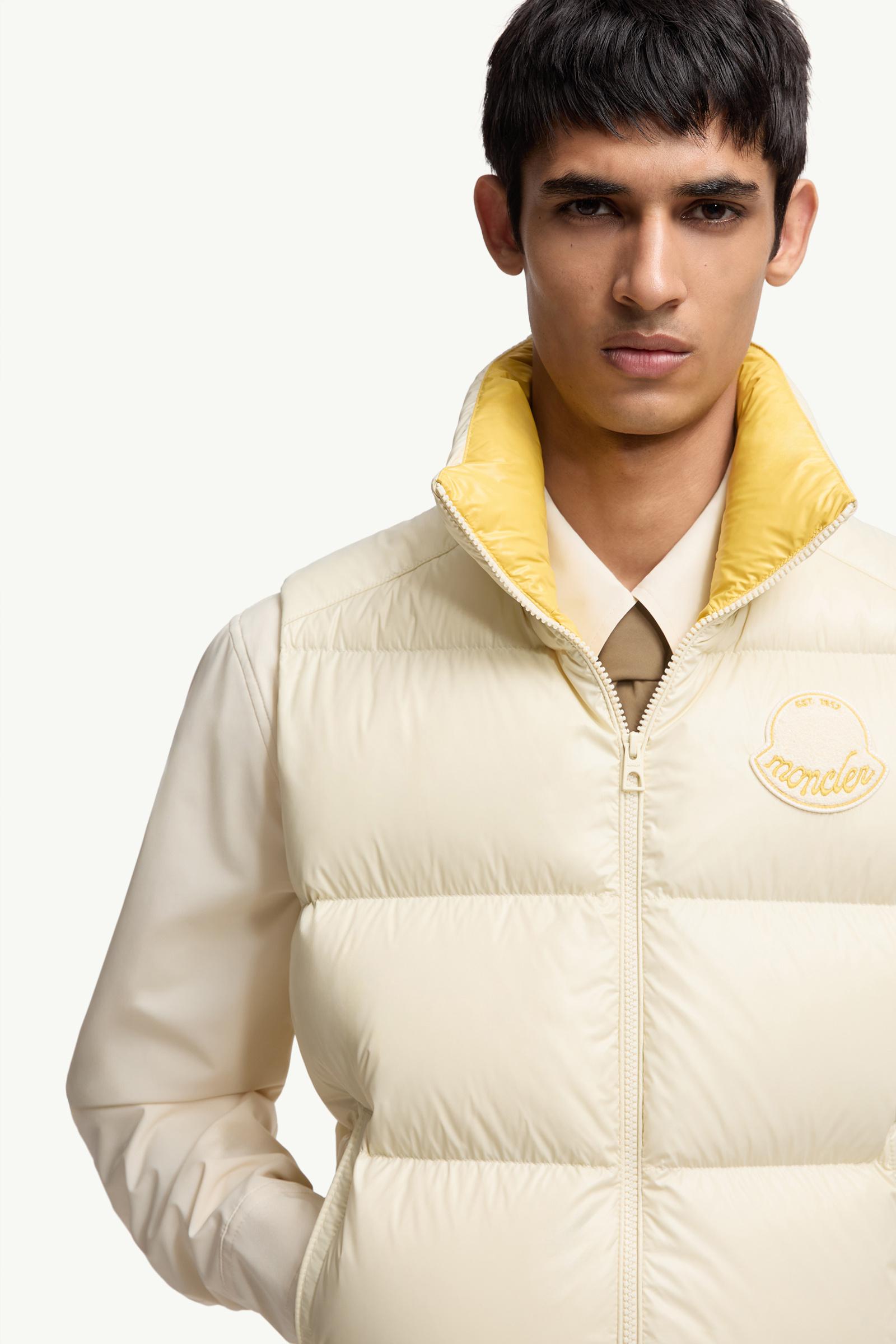 ジャケット MONCLER | Ivory white Reversible Down Gilet Achard White Ivory Lipsi Down Gilet - Vests for Men | Moncler AU