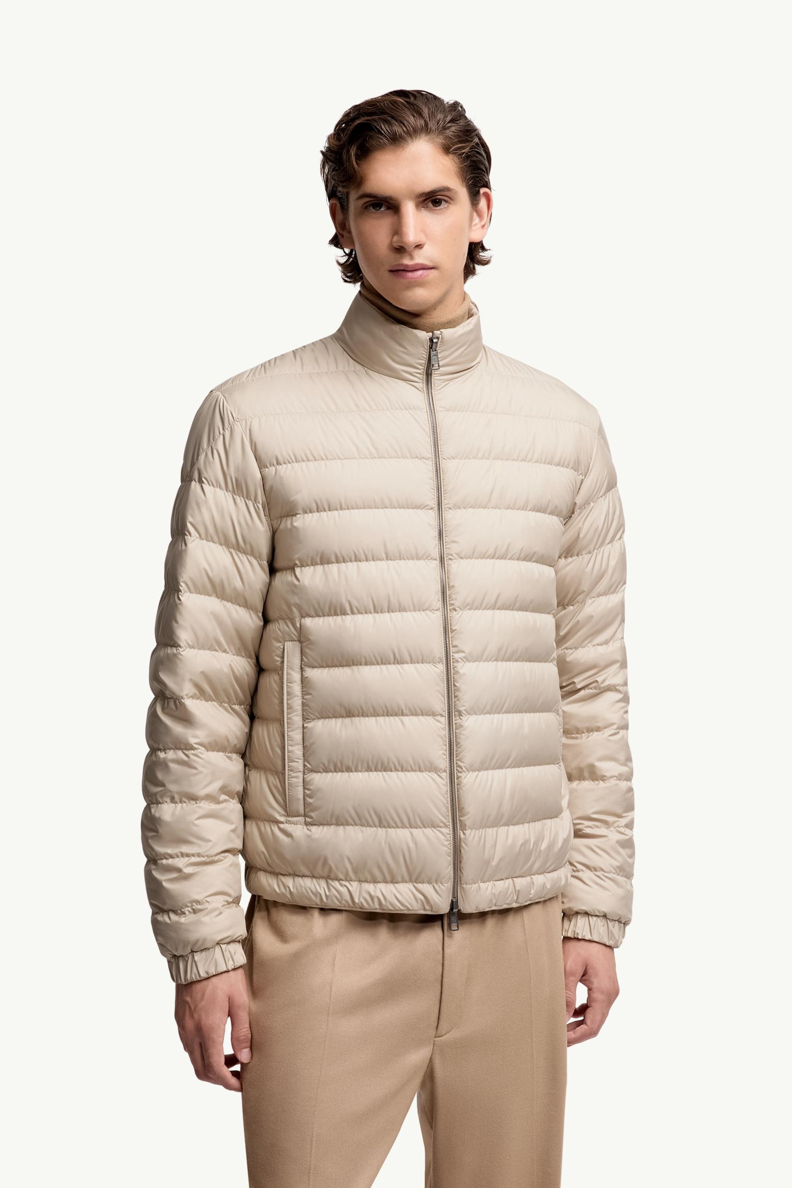 美品•クリーニング済【MONCLER】 ショートダウン ベージュ MONCLER☆軽量ショートダウンジャケット GENCAY☆3色・関税込み