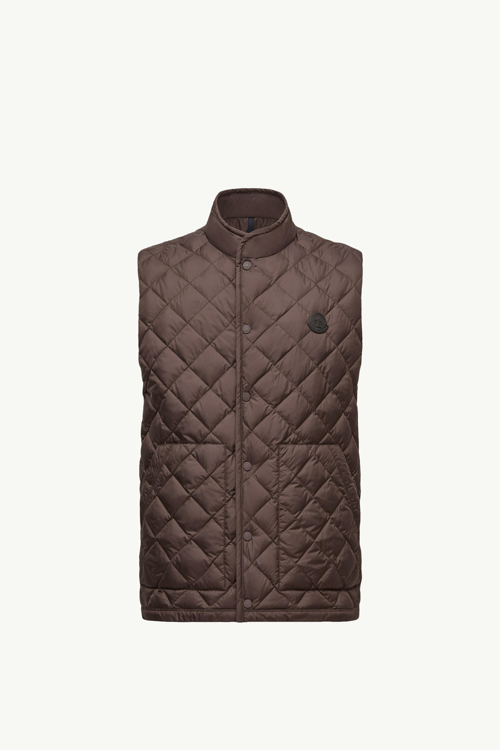 https://moncler-cdn.thron.com/api/v1/content-delivery/shares/dpx6uv/contents/K20911A00117597X2243_F/image/K20911A00117597X2243_F