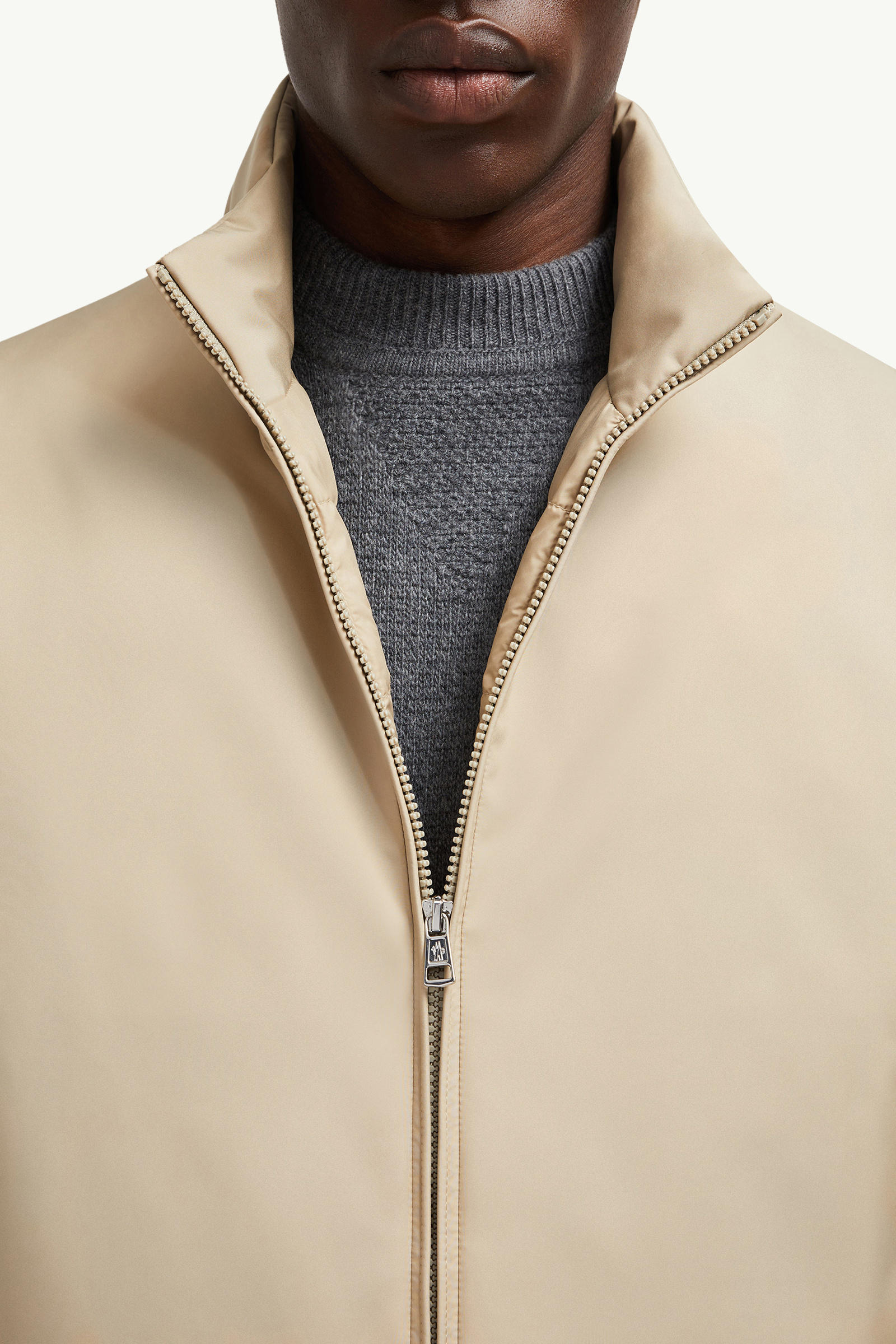 Luserna 쇼트 다운 재킷 남성 베이지 Moncler 6
