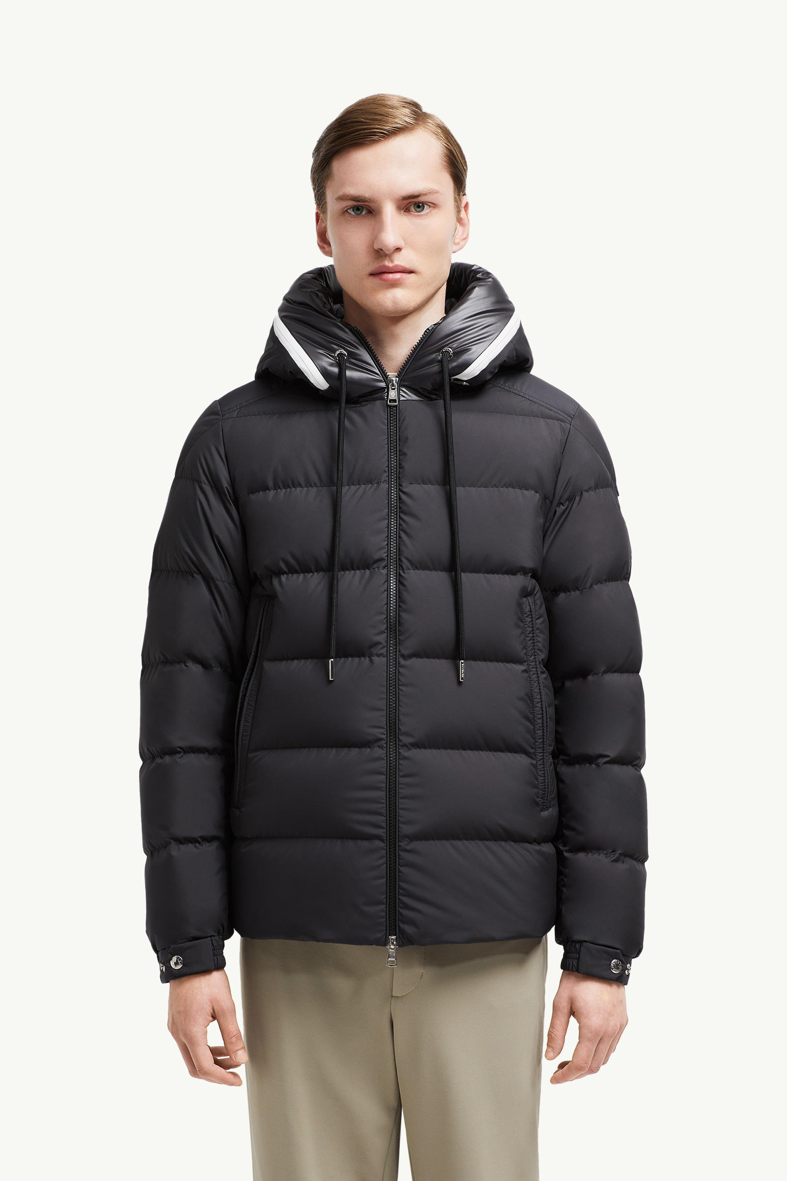 Cardere男士连帽短款羽绒夹克外套 男士 黑色 Moncler 3
