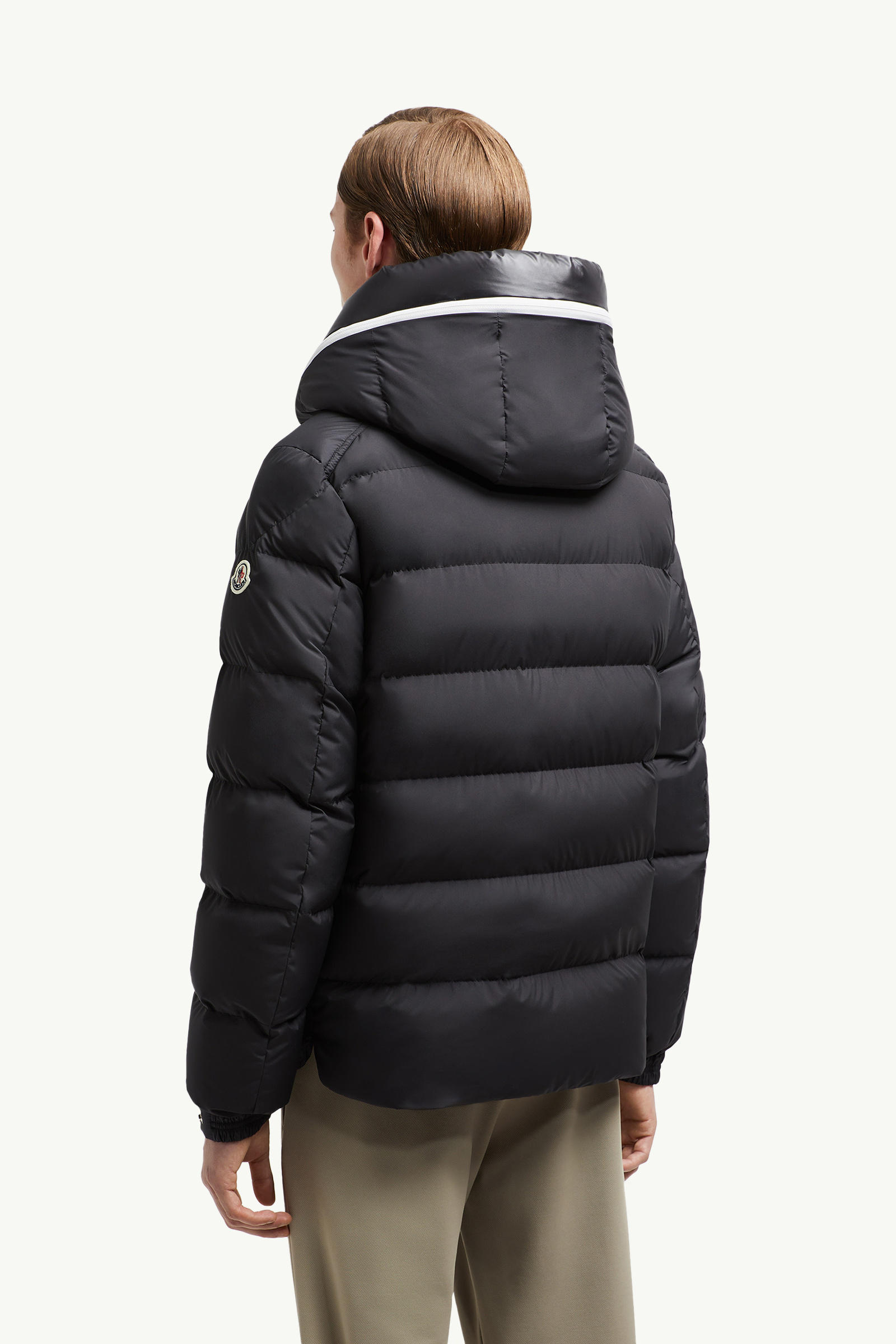 Cardere男士连帽短款羽绒夹克外套 男士 黑色 Moncler 4