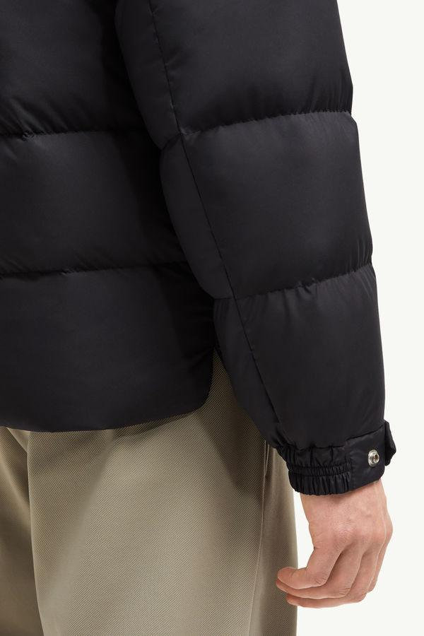 Cardere kurze Daunenjacke mit Kapuze Herren Schwarz Moncler 6