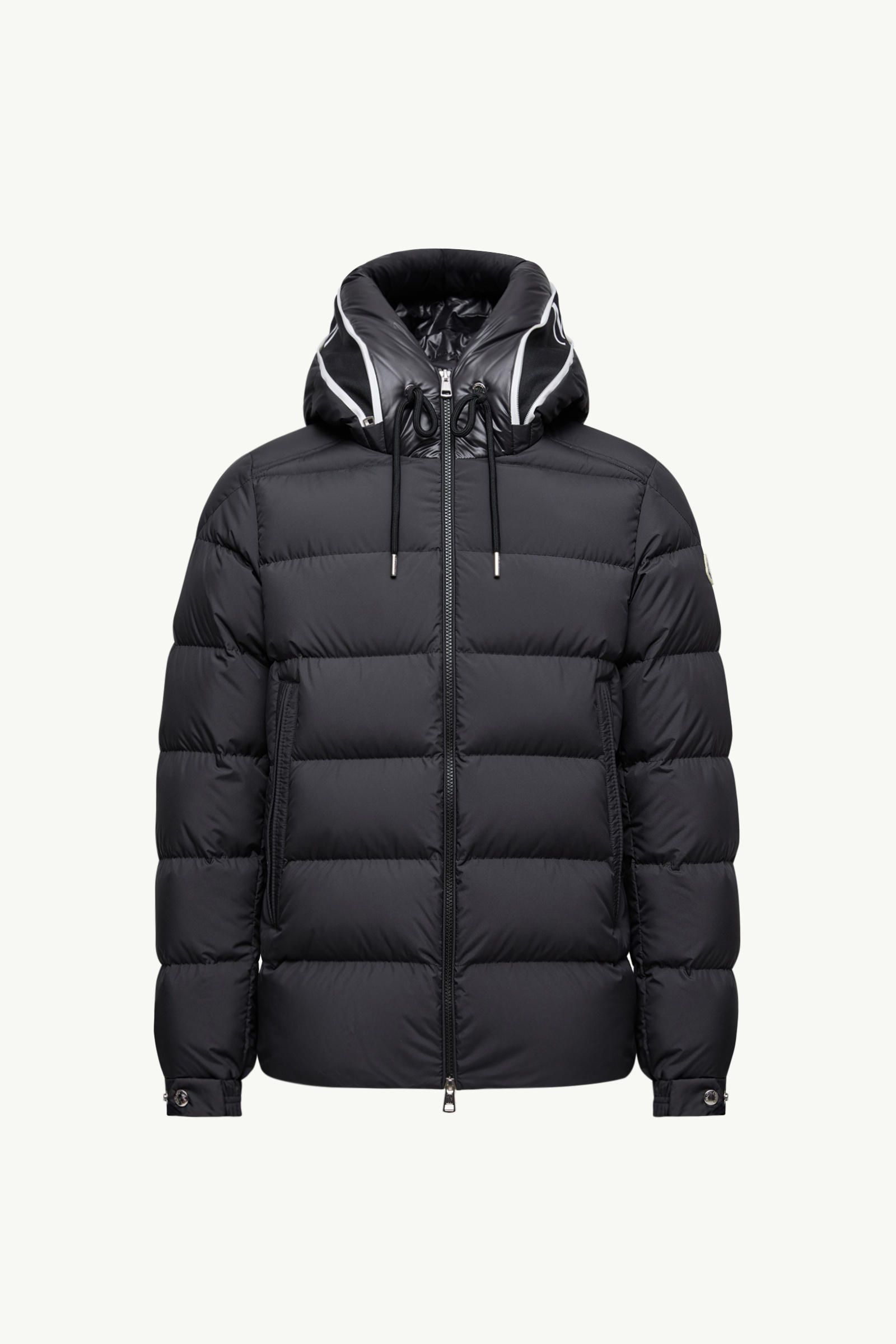 https://moncler-cdn.thron.com/api/v1/content-delivery/shares/dpx6uv/contents/K20911A0012754A81999_F/image/K20911A0012754A81999_F