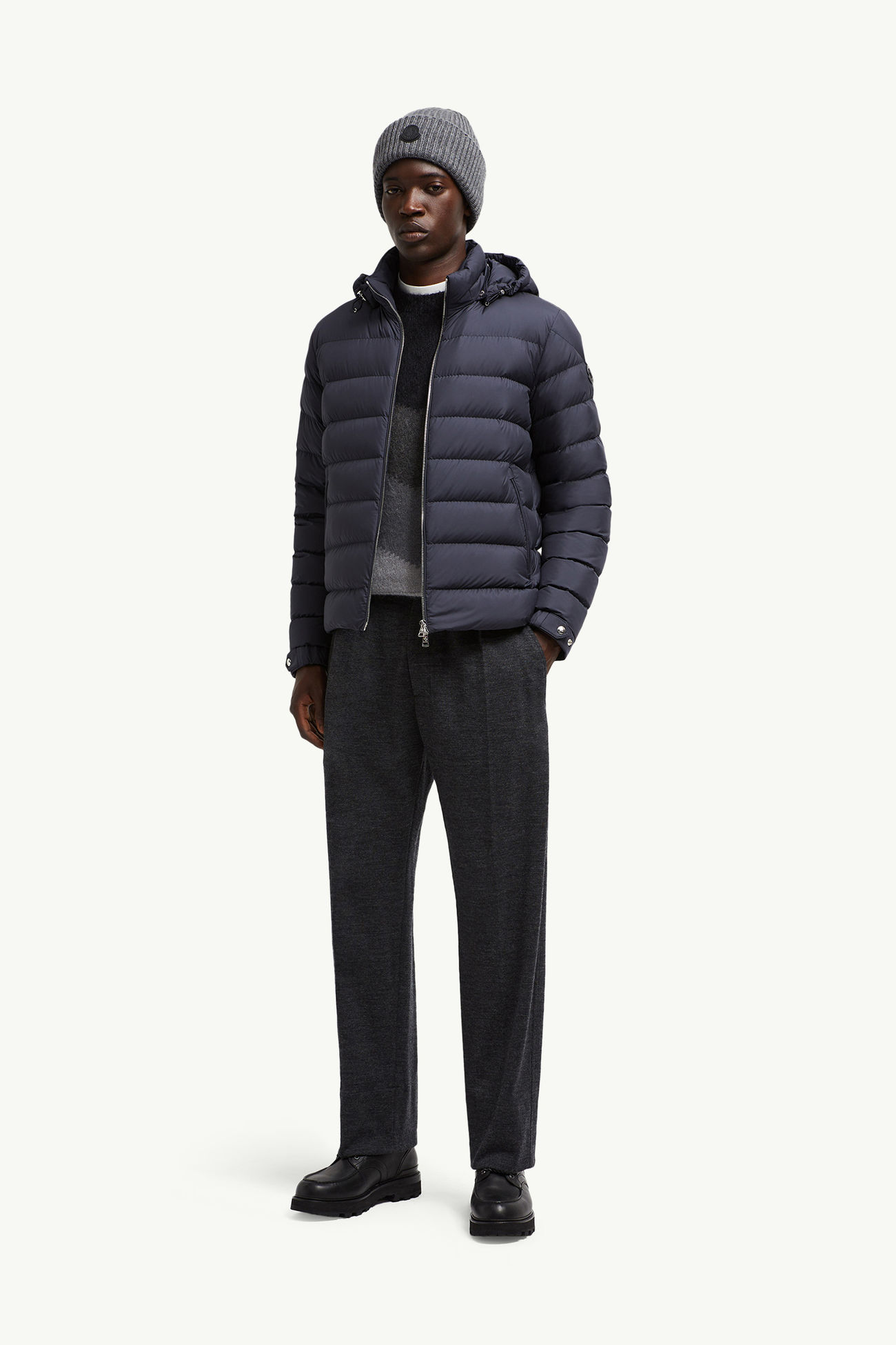 Plumífero corto con capucha Arneb Hombre Azul marino Moncler 0