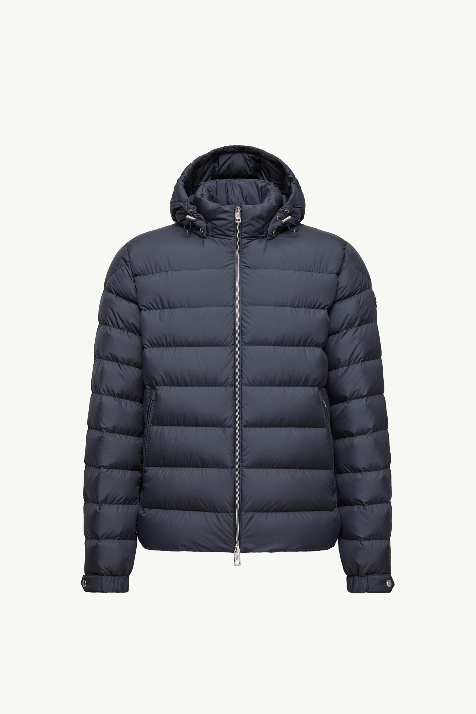 https://moncler-cdn.thron.com/api/v1/content-delivery/shares/dpx6uv/contents/K20911A00129549SK779_F/image/K20911A00129549SK779_F