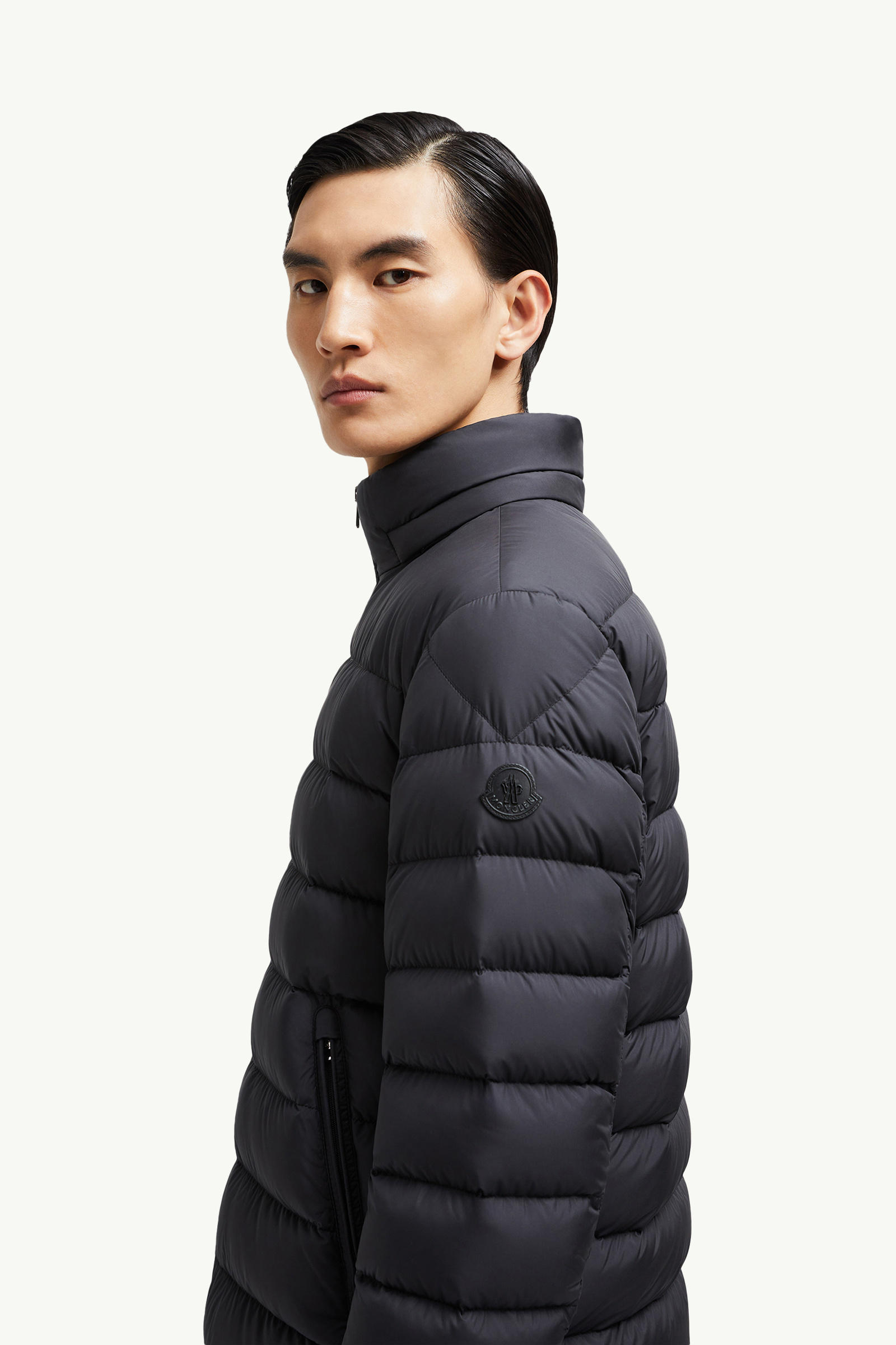 Arneb Hooded Short Down Jacket Men Black Moncler 1