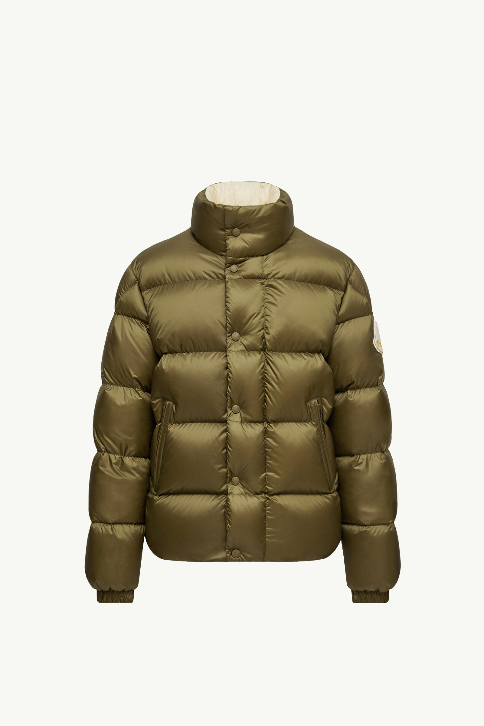 https://moncler-cdn.thron.com/api/v1/content-delivery/shares/dpx6uv/contents/K20911A00130596XEP80_F/image/K20911A00130596XEP80_F