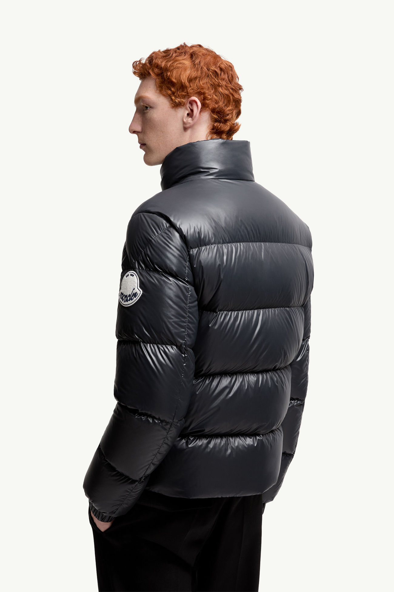 Tripiti男士短款羽绒夹克外套 男士 黑色 Moncler 4