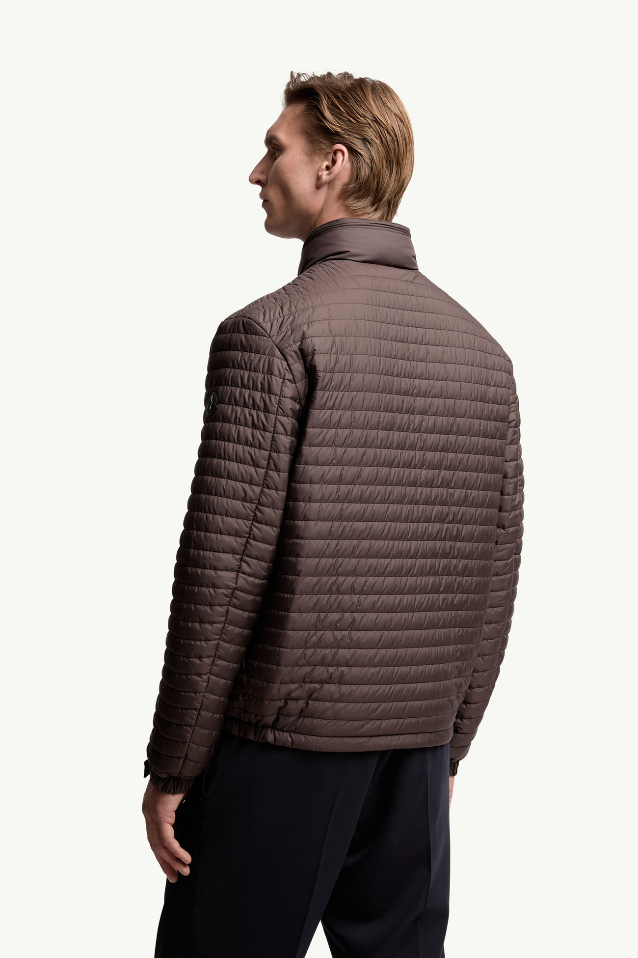 Myrrhe kurze Daunenjacke Herren Braun Moncler 4