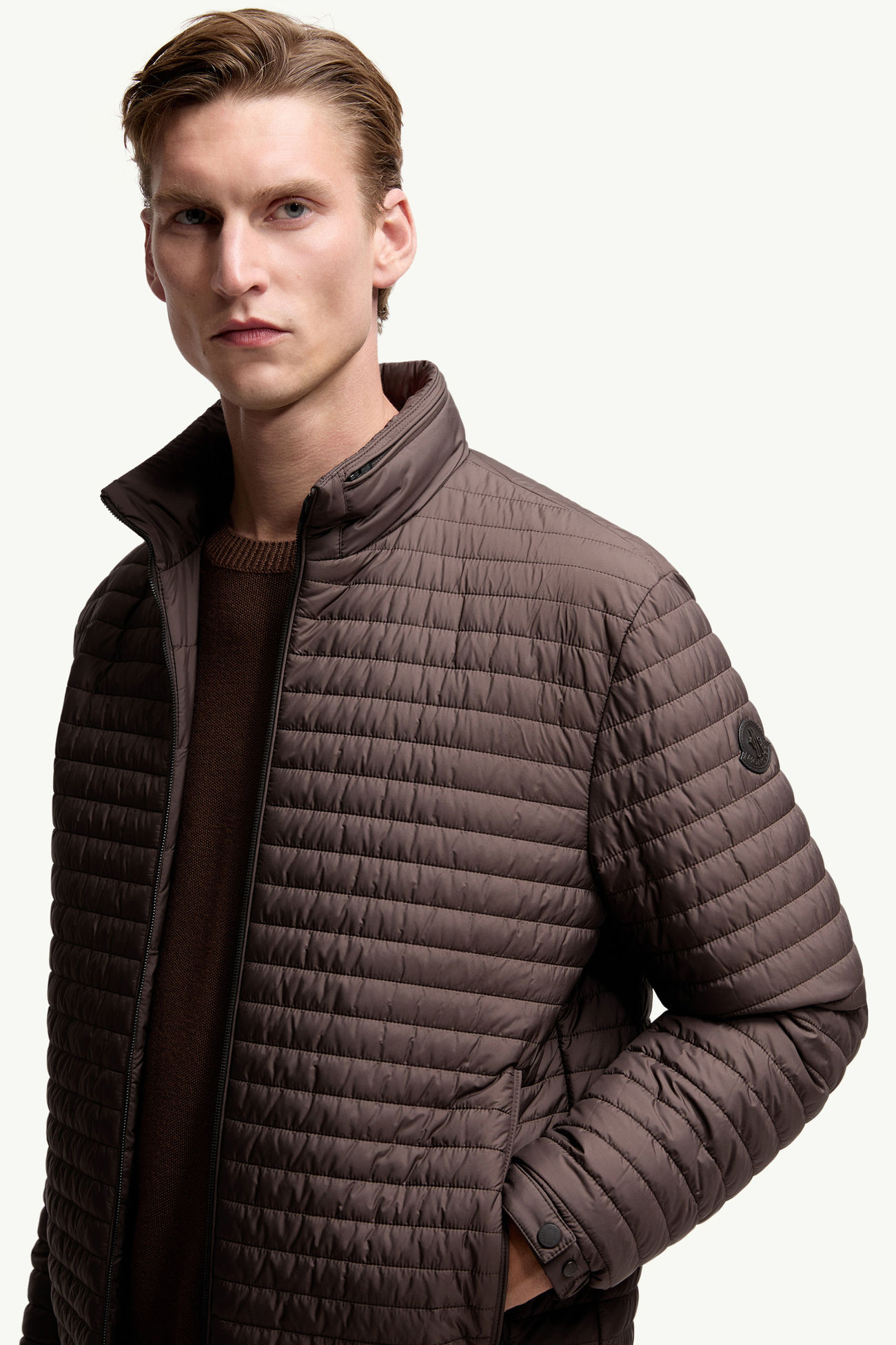 Myrrhe男士短款羽绒夹克外套 男士 棕色 Moncler 5