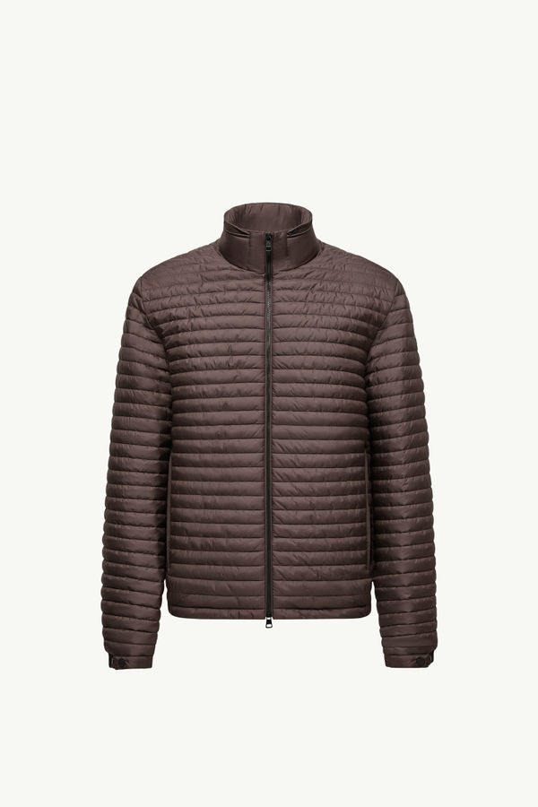 https://moncler-cdn.thron.com/api/v1/content-delivery/shares/dpx6uv/contents/K20911A00133597X2243_F/image/K20911A00133597X2243_F