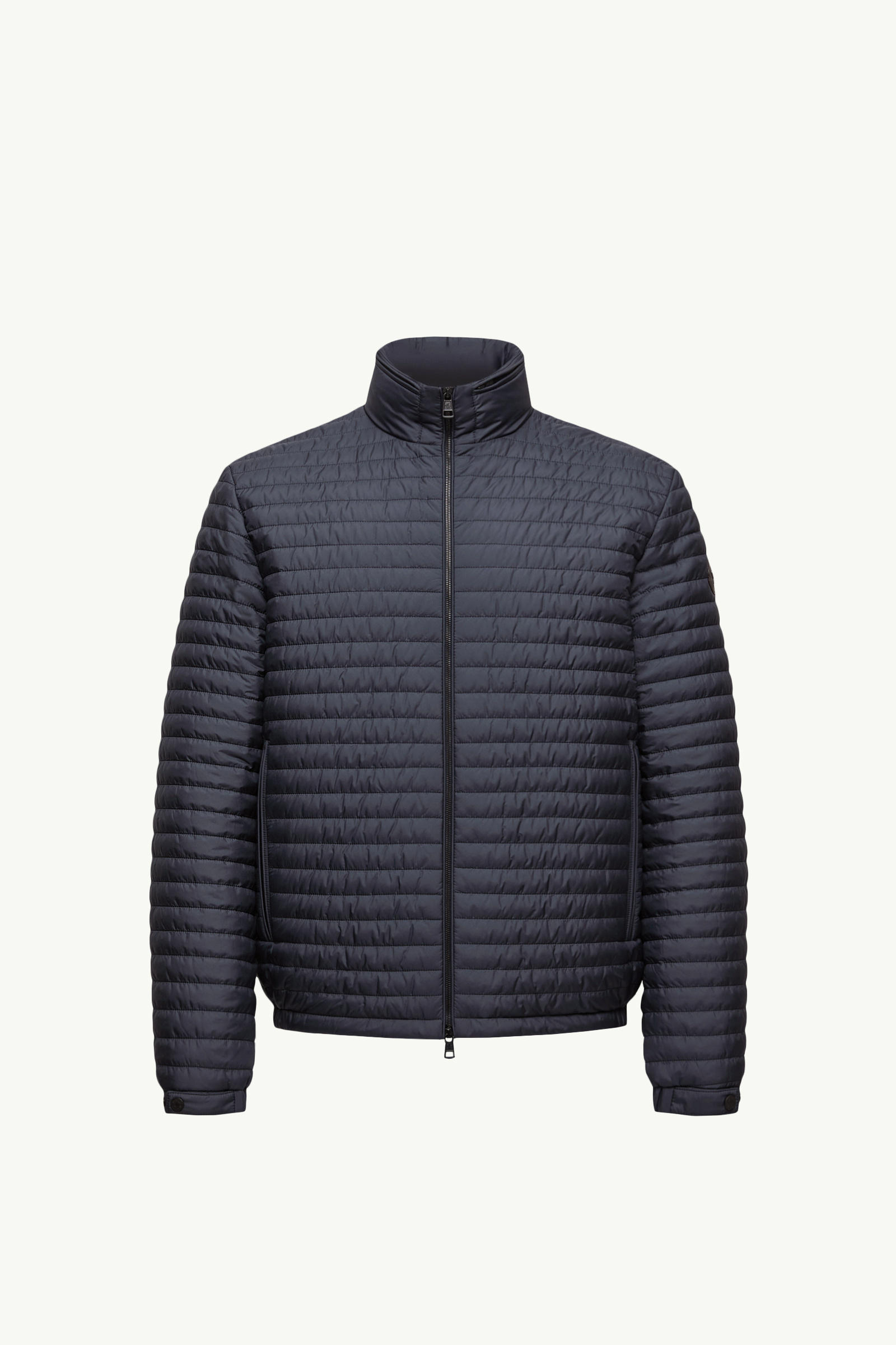 https://moncler-cdn.thron.com/api/v1/content-delivery/shares/dpx6uv/contents/K20911A00133597X2779_F/image/K20911A00133597X2779_F