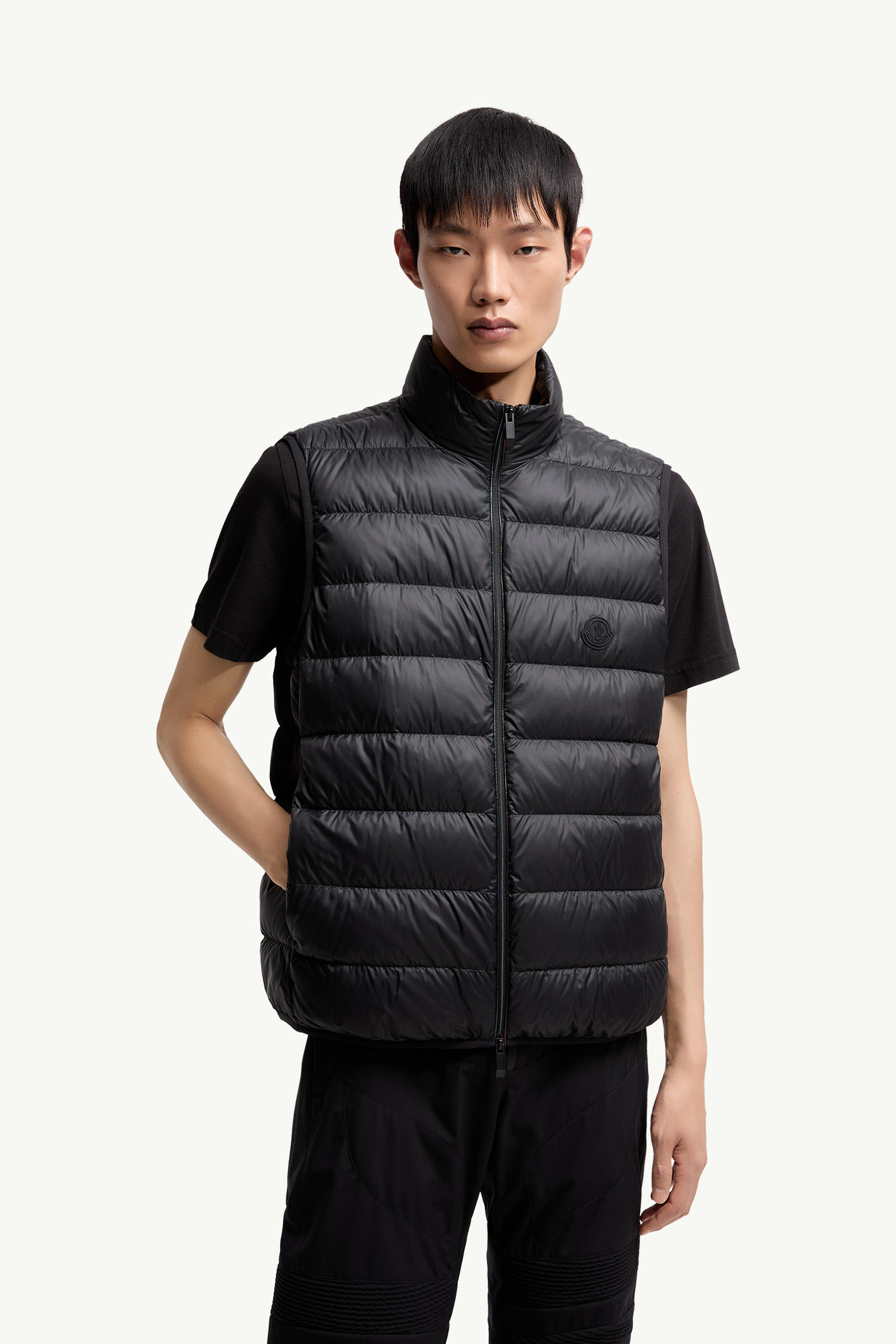 Besne Down Gilet Men Black Moncler 3