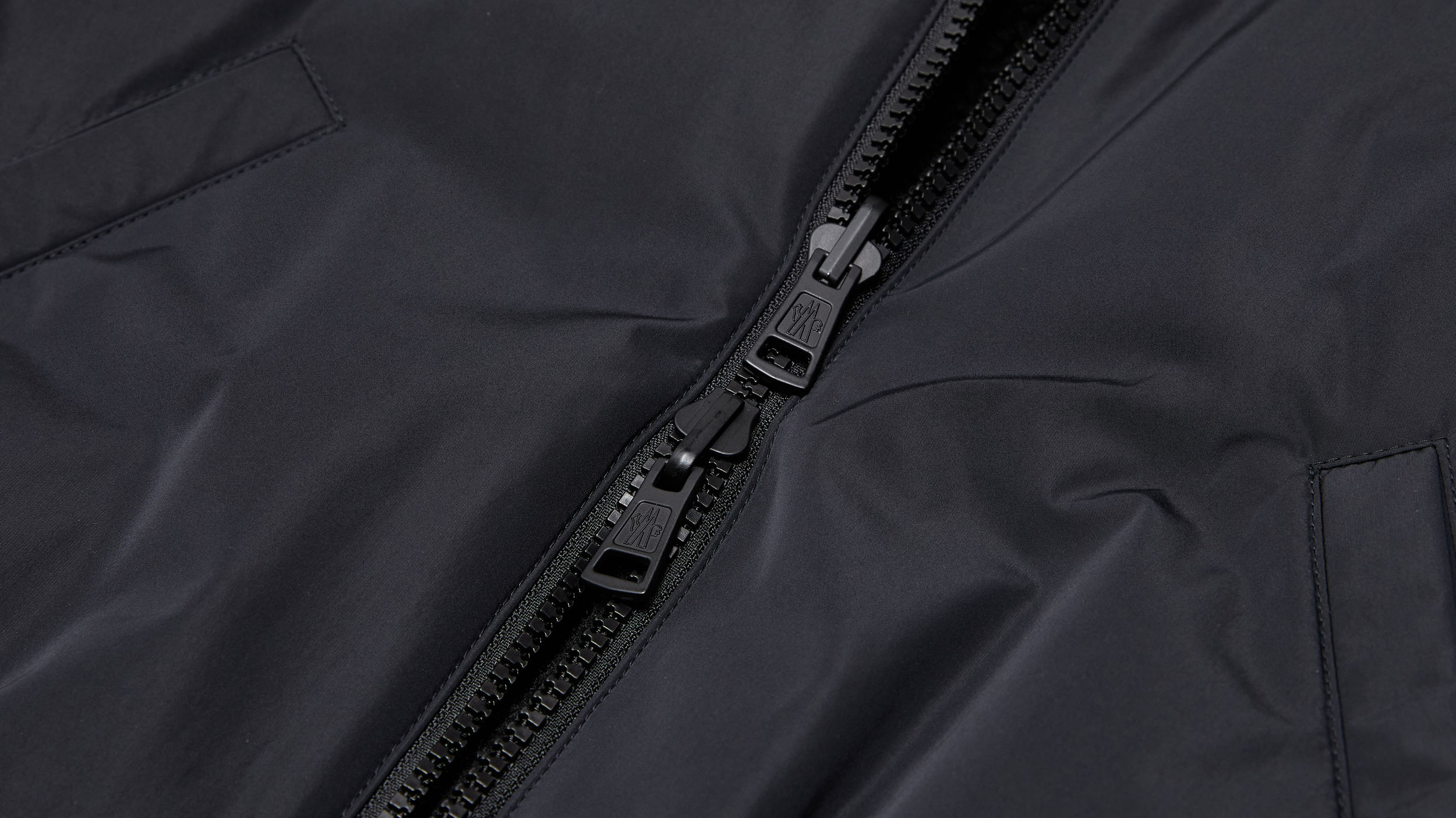 Slide 1 - Two-Way Zipper