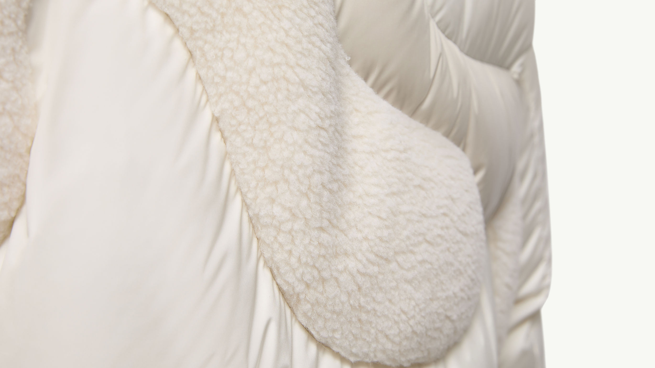 Slide 2 - Kuscheliges Teddyfleece