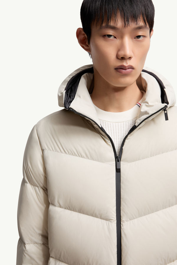 Forez Hooded Short Down Jacket Men Stone Gray Moncler 6