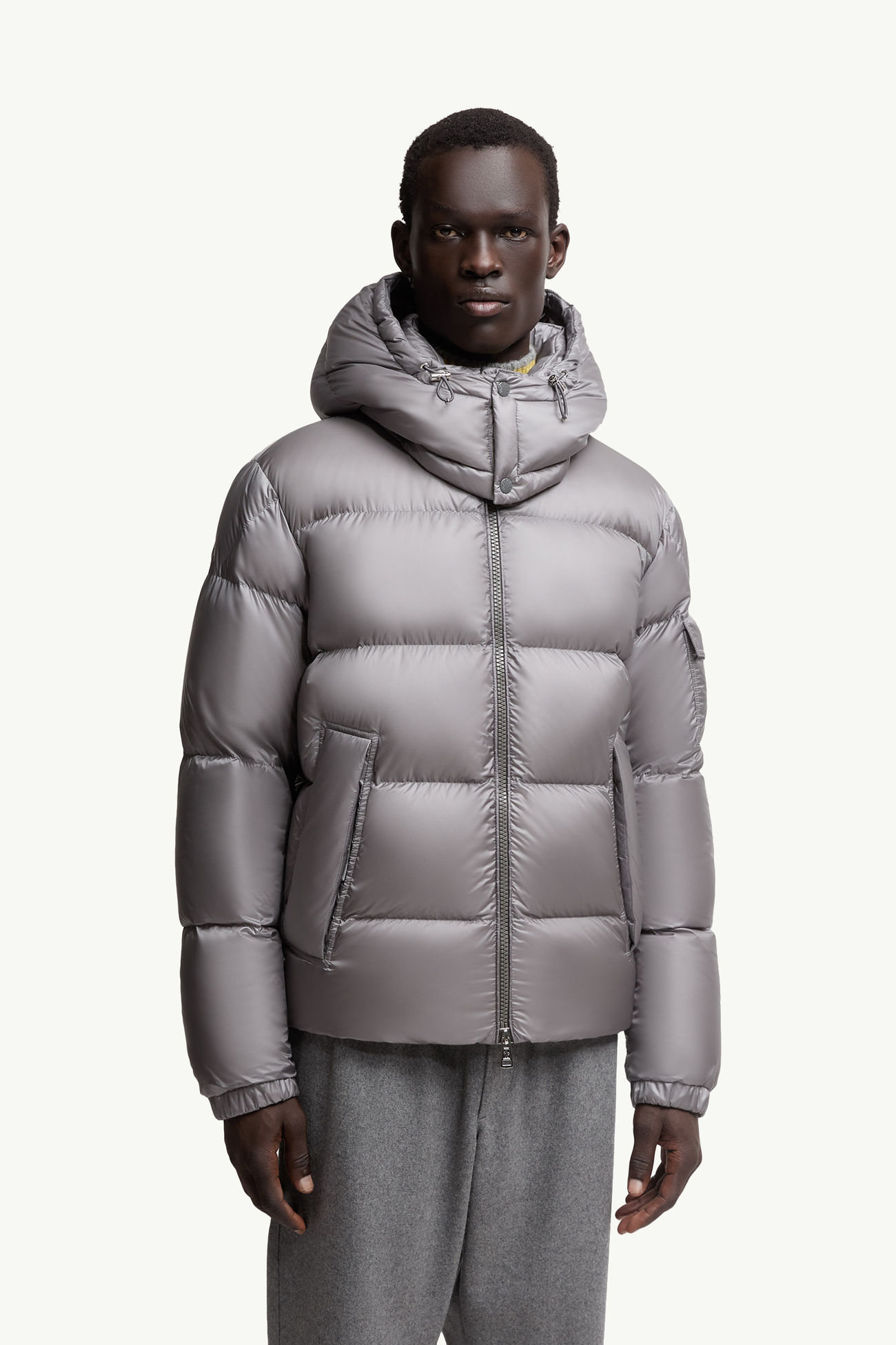 Couyere kurze Daunenjacke mit Kapuze Herren Grau Moncler 3
