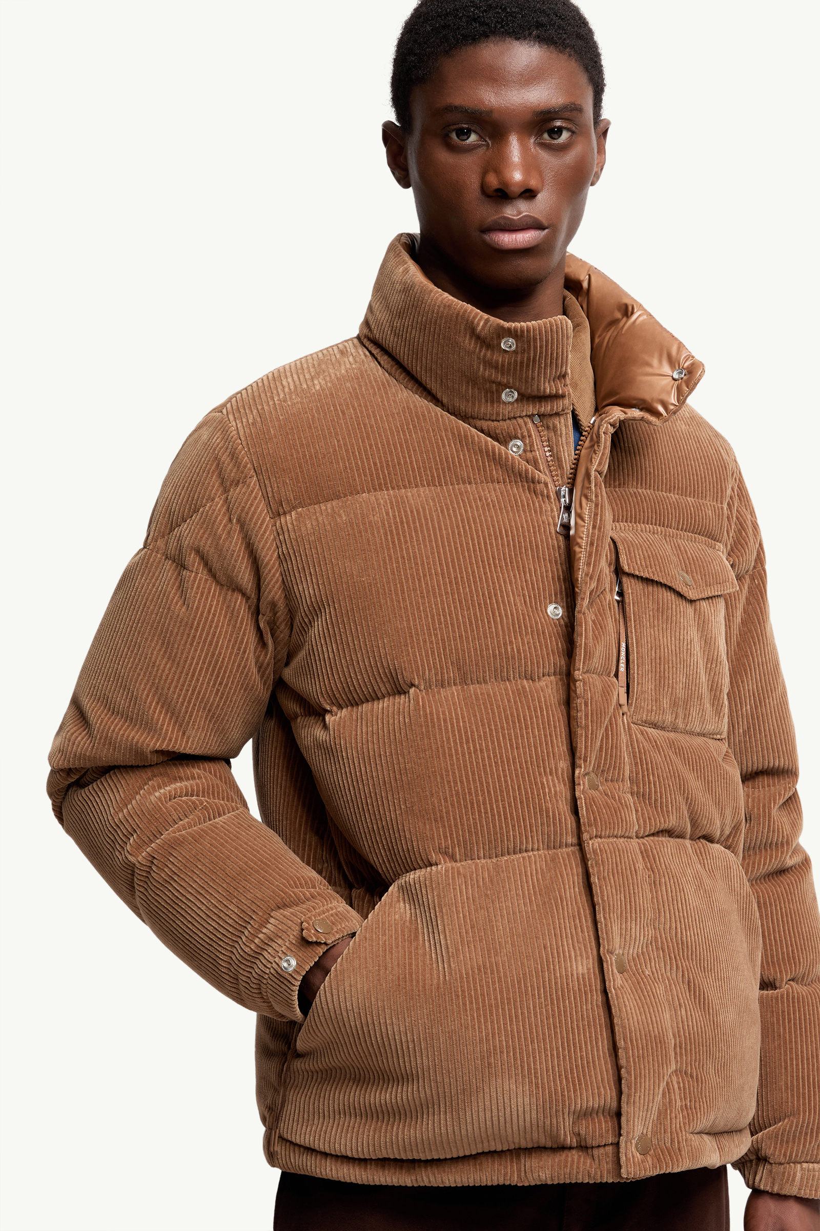 Serrant kurze Daunenjacke aus Cord Herren Braun Moncler 5