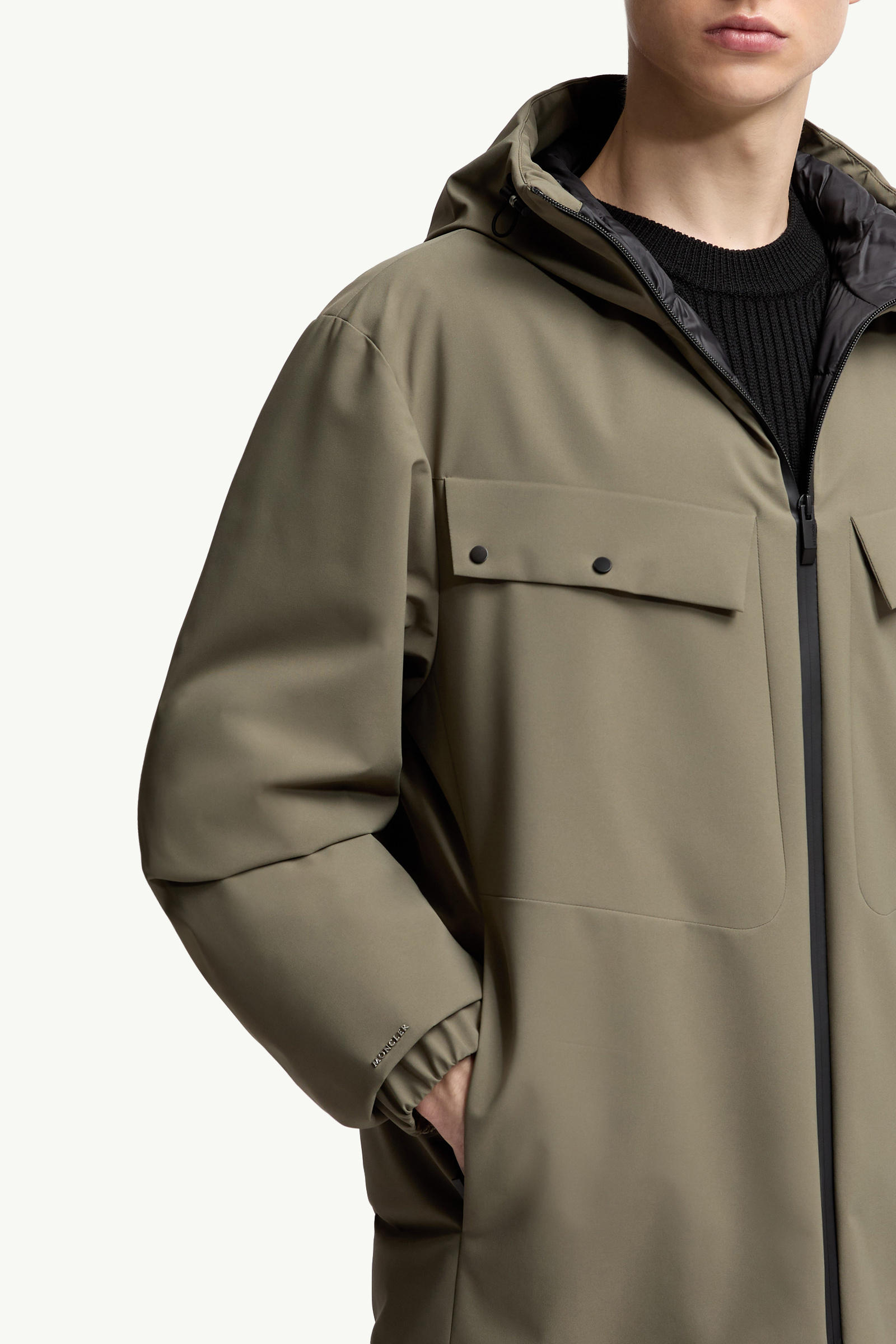 Escurays Hooded Short Down Jacket Men Olive Green Moncler 6