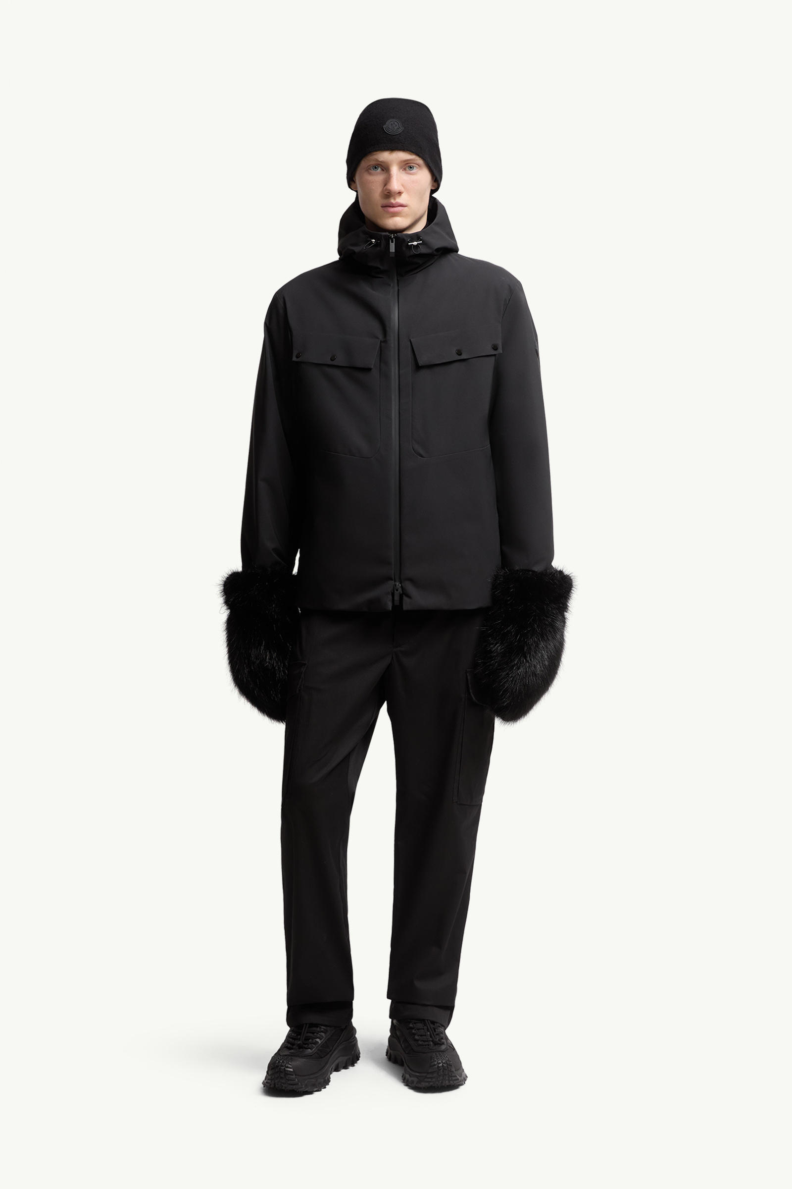 Escurays Hooded Short Down Jacket Men Black Moncler 0