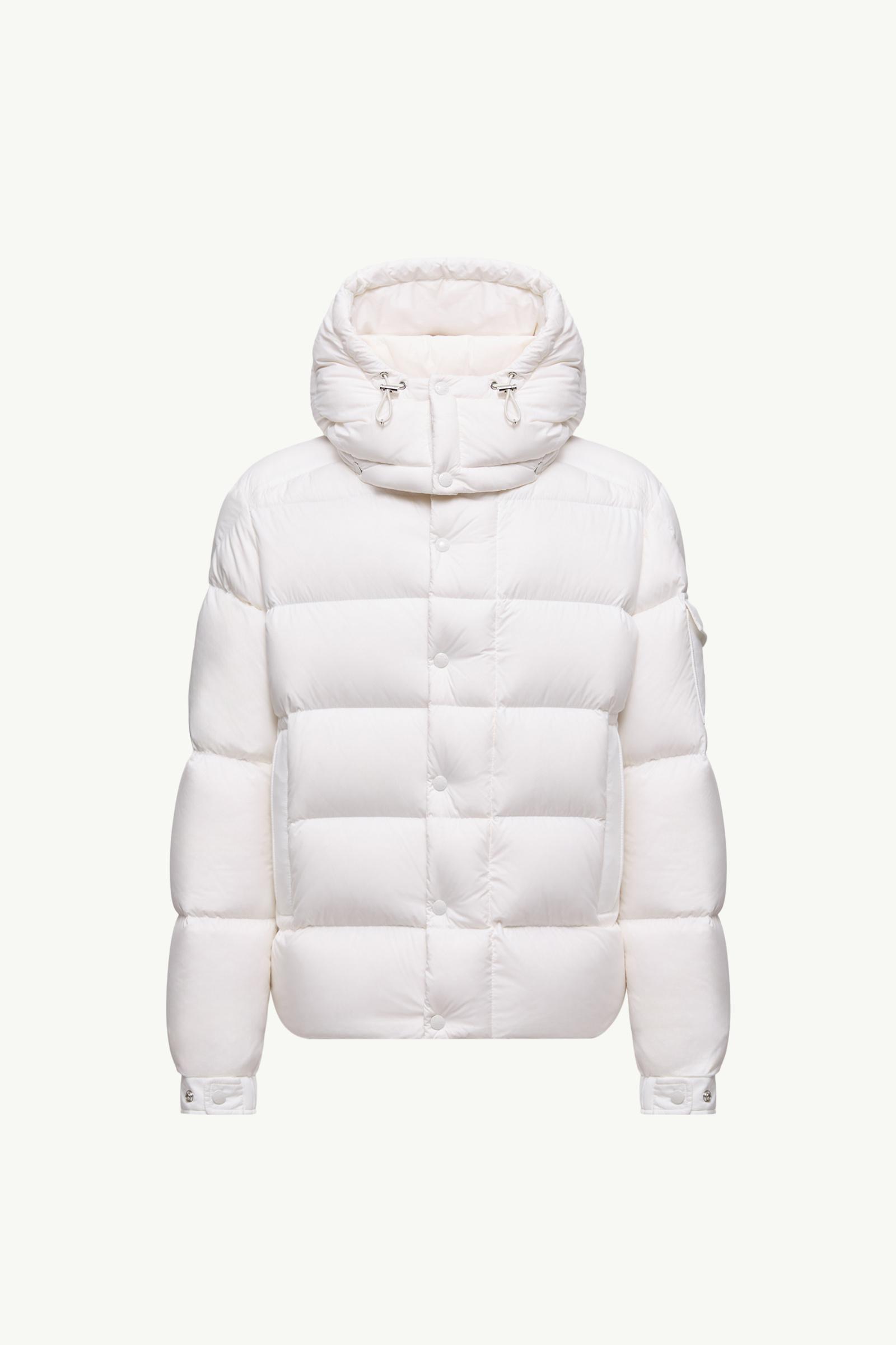 Piumino corto Moncler Maya 70 con cappuccio_findInBoutique_image