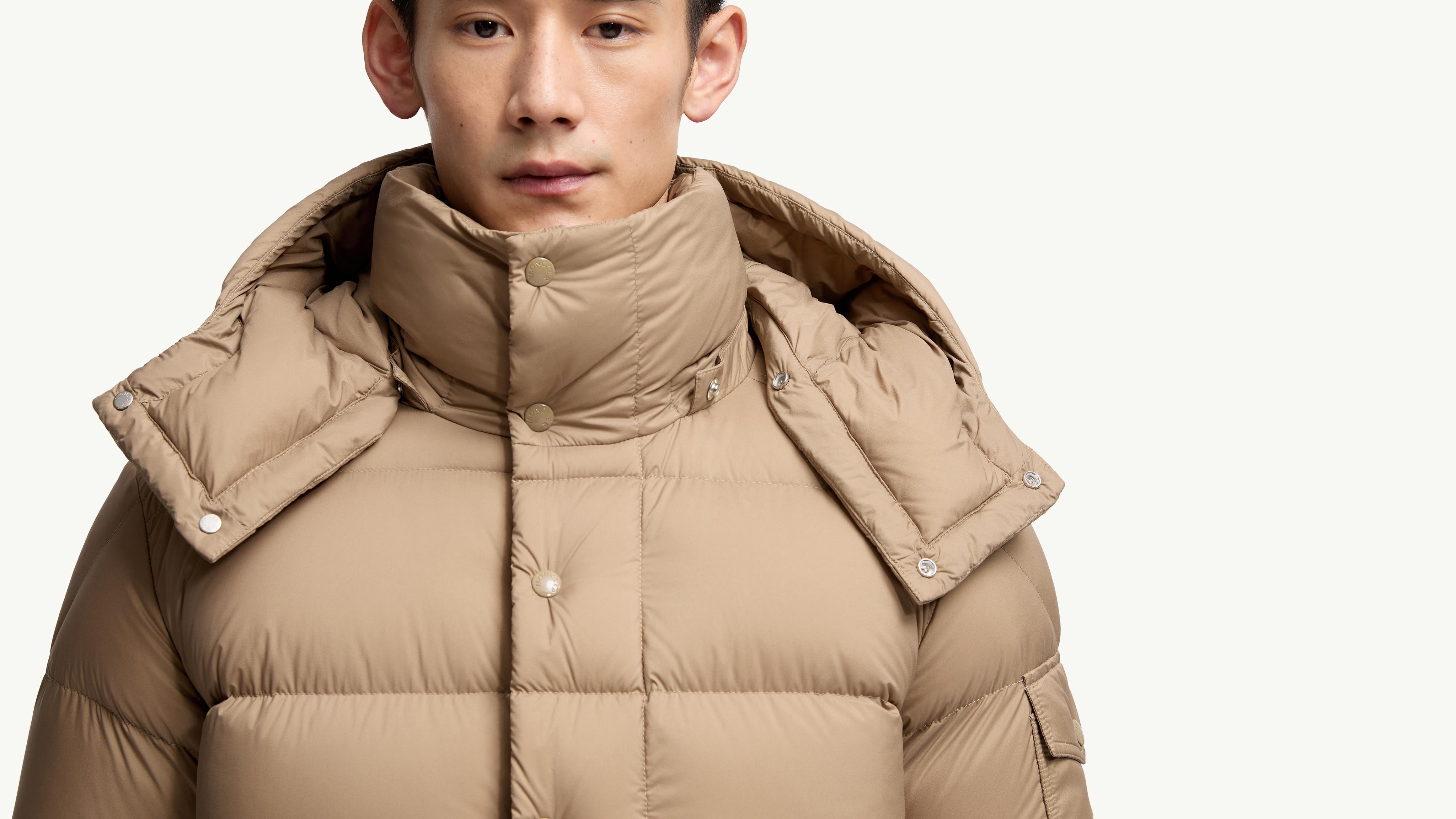 ライトブラウン Moncler Maya 70 ショートダウンジャケット