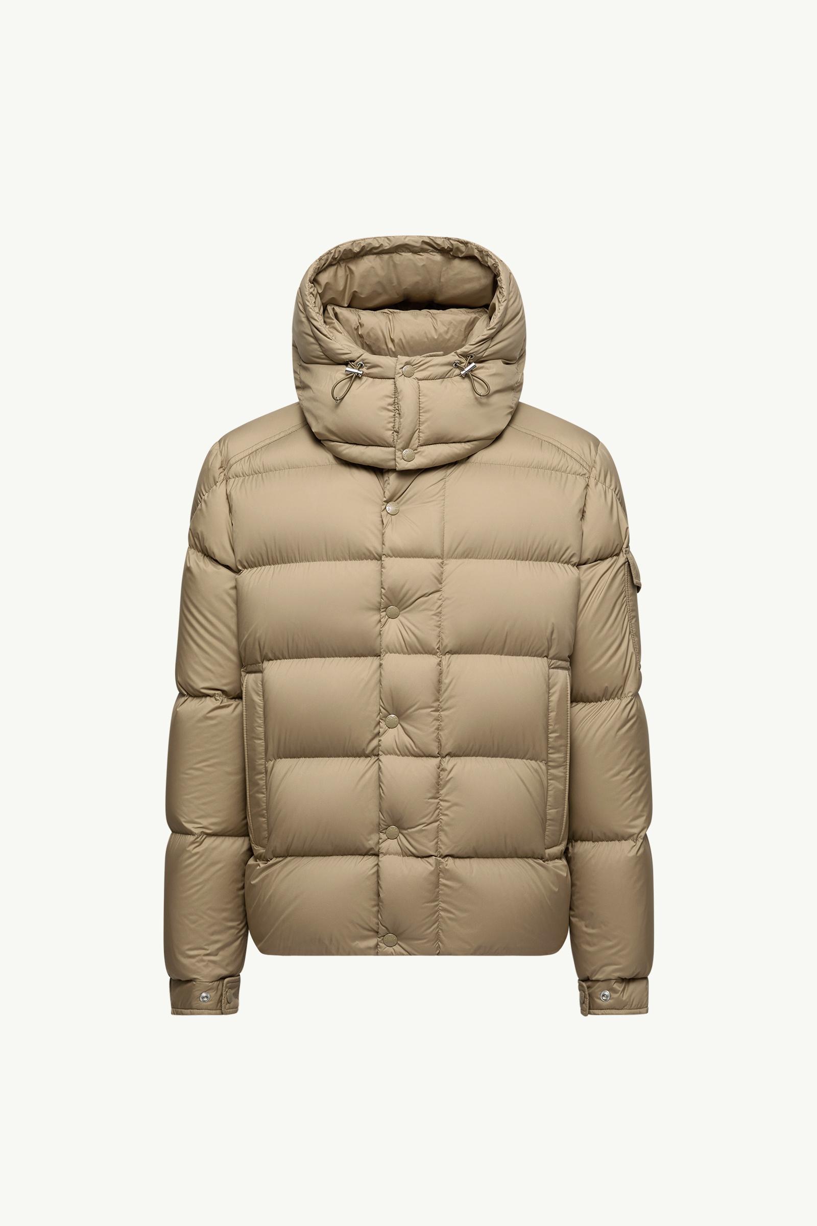 Plumífero corto con capucha Moncler Maya 70_findInBoutique_image