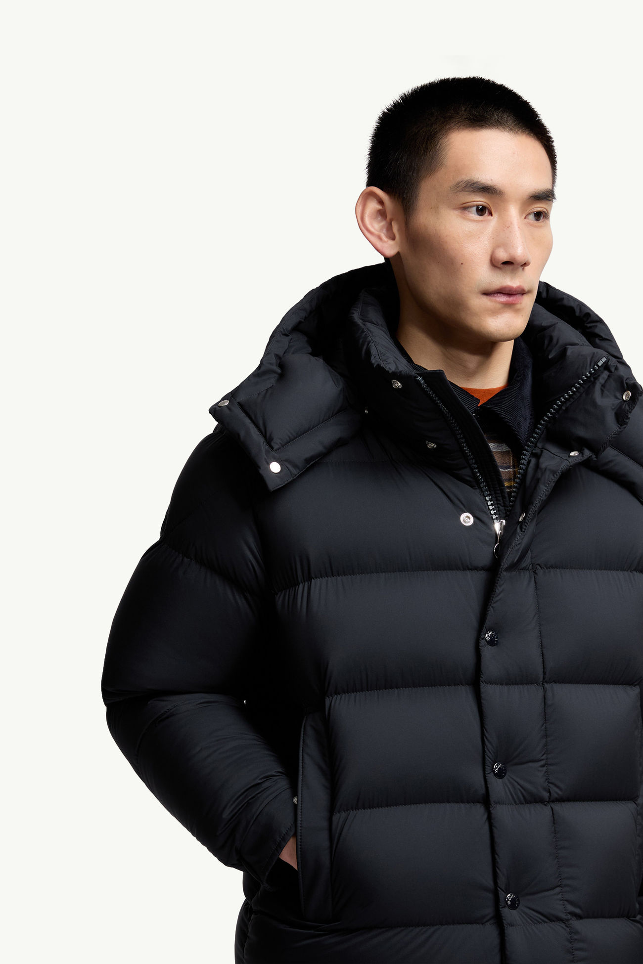 Moncler Maya 70 kurze Daunenjacke mit Kapuze Herren Nachtblau Moncler 6