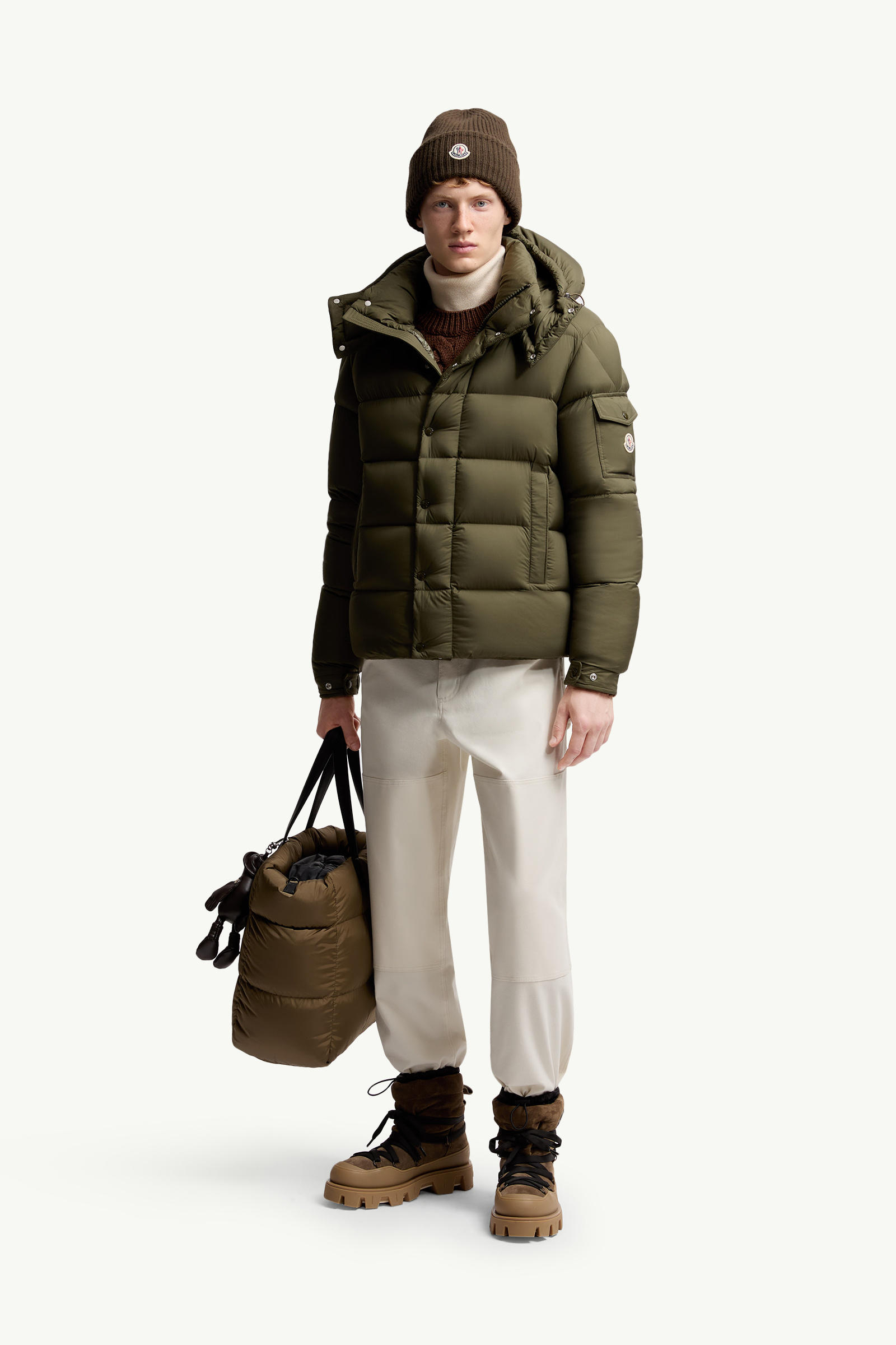 Piumino corto Moncler Maya 70 con cappuccio Uomo Verde Oliva Moncler 0