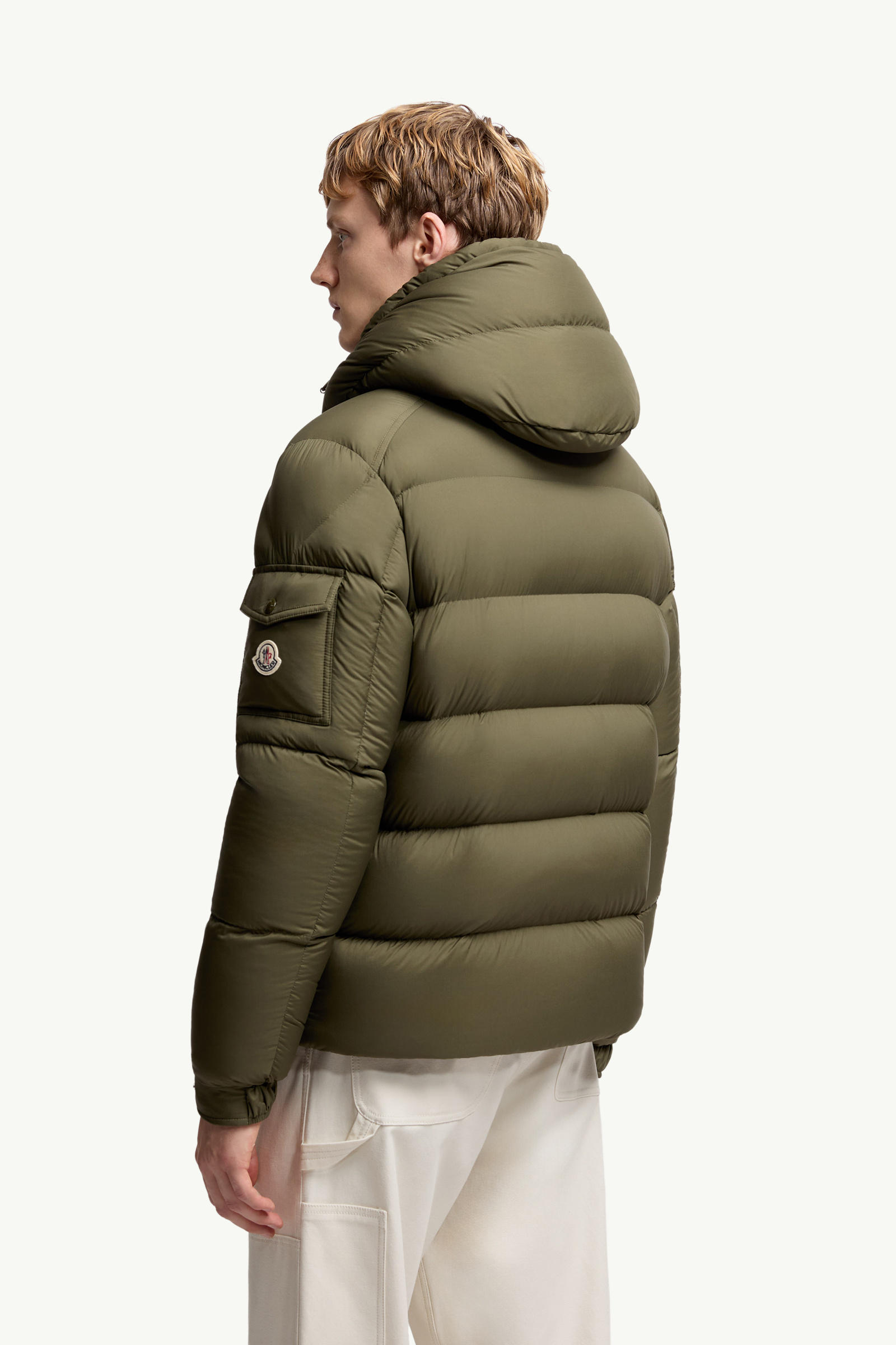 Piumino corto Moncler Maya 70 con cappuccio Uomo Verde Oliva Moncler 4