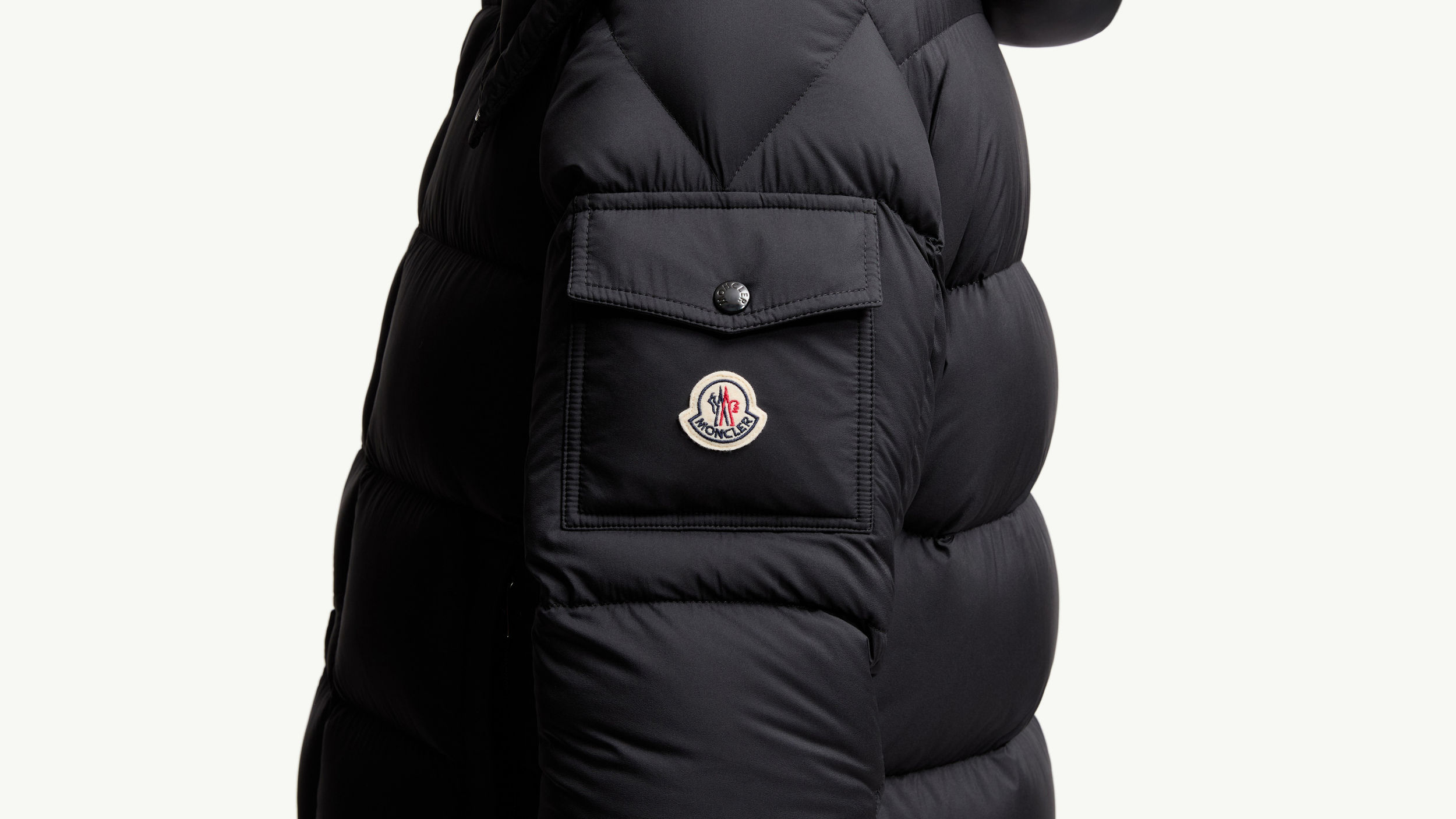 Slide 2 - product.feature.mayapocketdetail.title