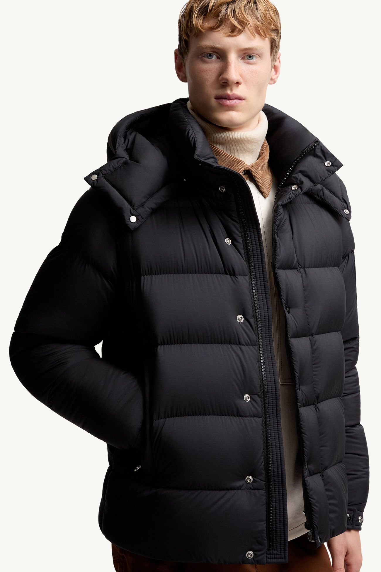 Moncler Maya 70 후드 쇼트 다운 재킷 남성 블랙 Moncler 5