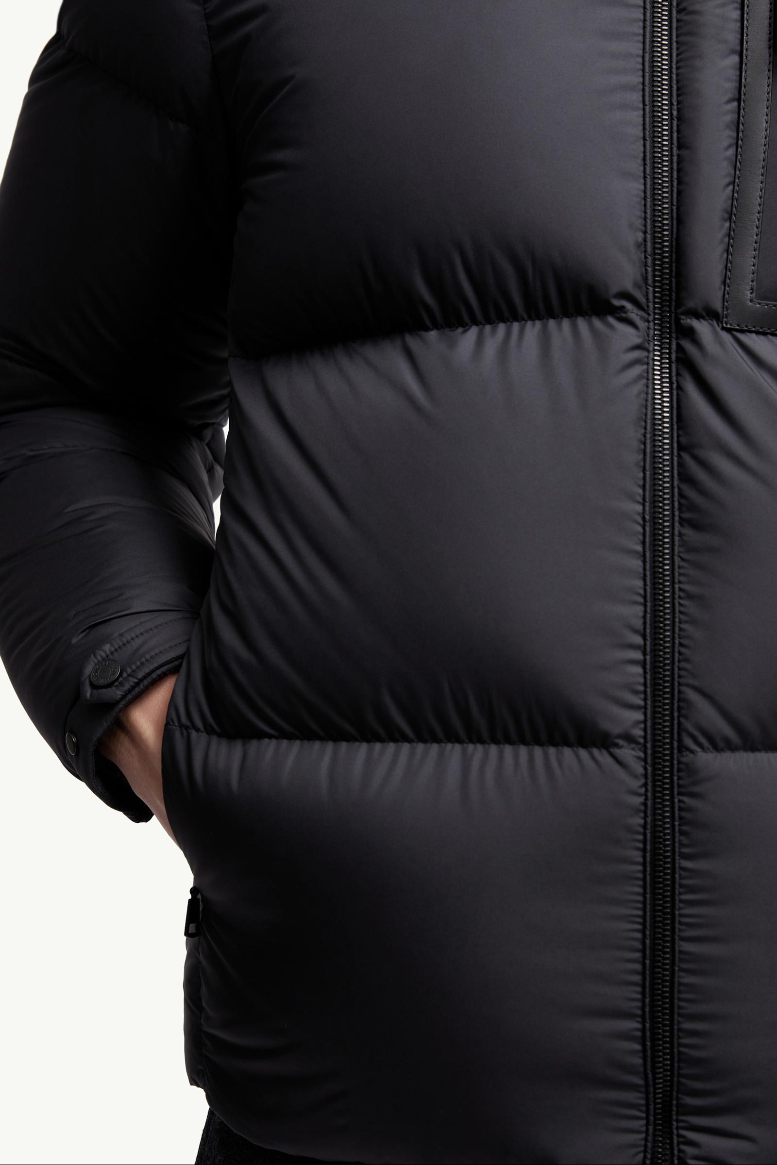Black Chinon Square-Quilted Short Down Jacket - Short Down Jackets