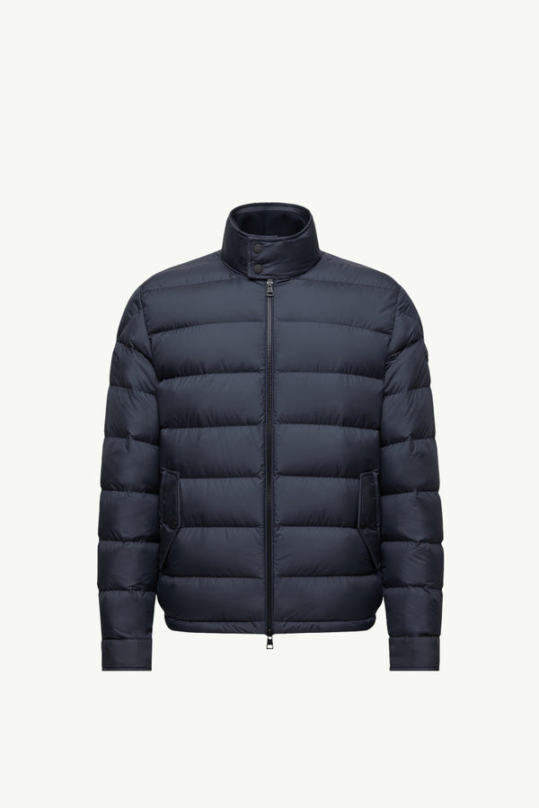 https://moncler-cdn.thron.com/api/v1/content-delivery/shares/dpx6uv/contents/K20911A00213597X2779_F/image/K20911A00213597X2779_F