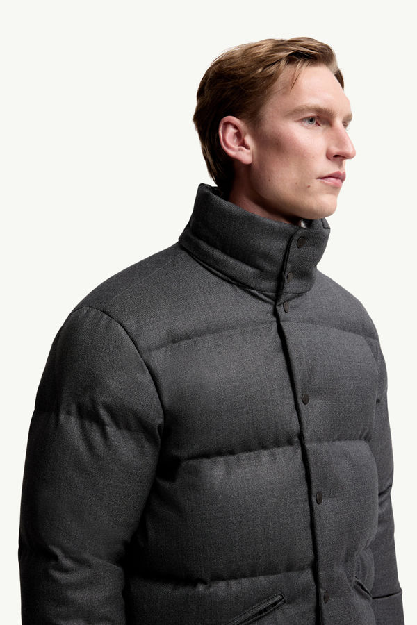 Eawy Hooded Wool Short Down Jacket Men Black Moncler 5
