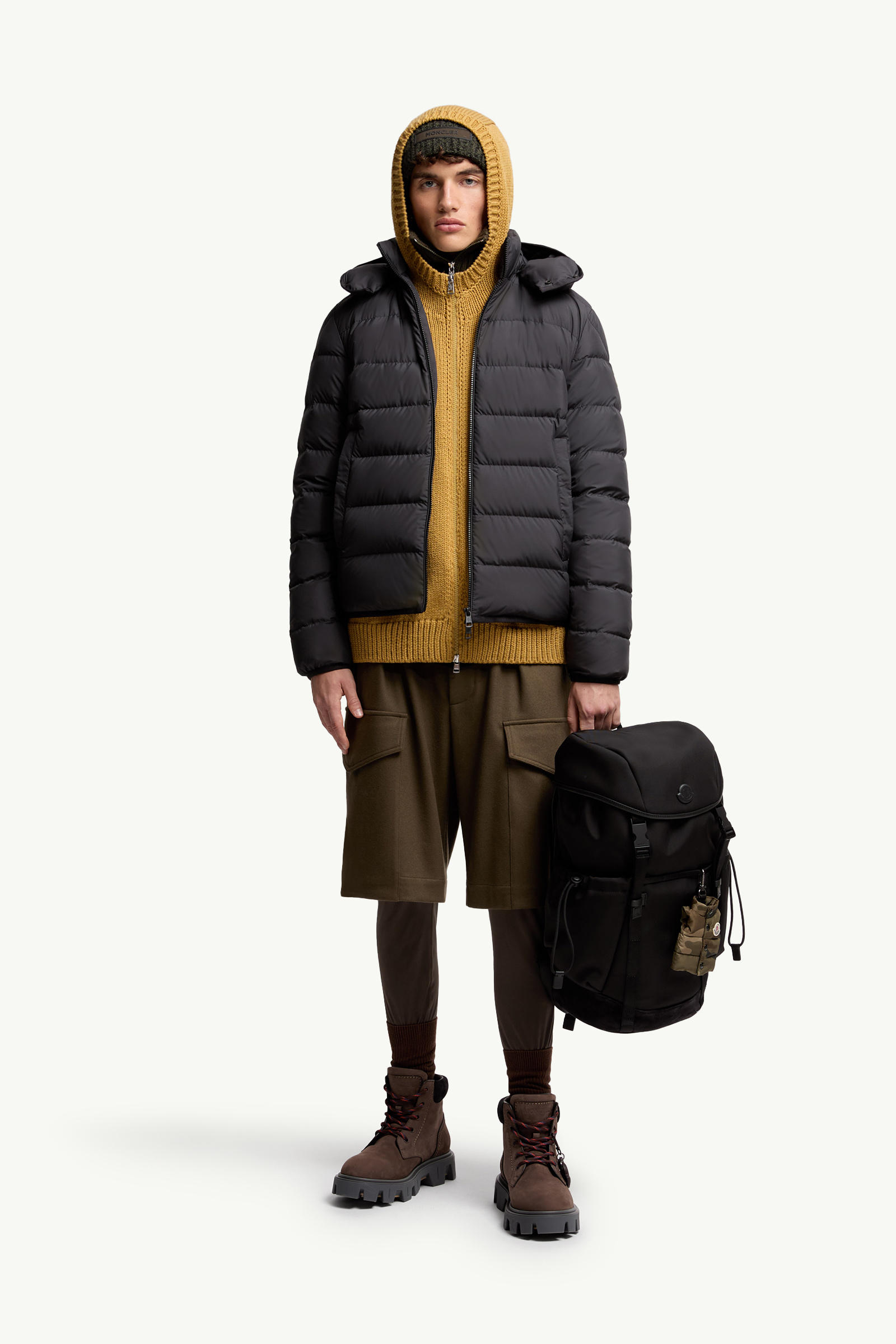 Piumino corto con cappuccio Montbrocq Uomo Nero Moncler 0