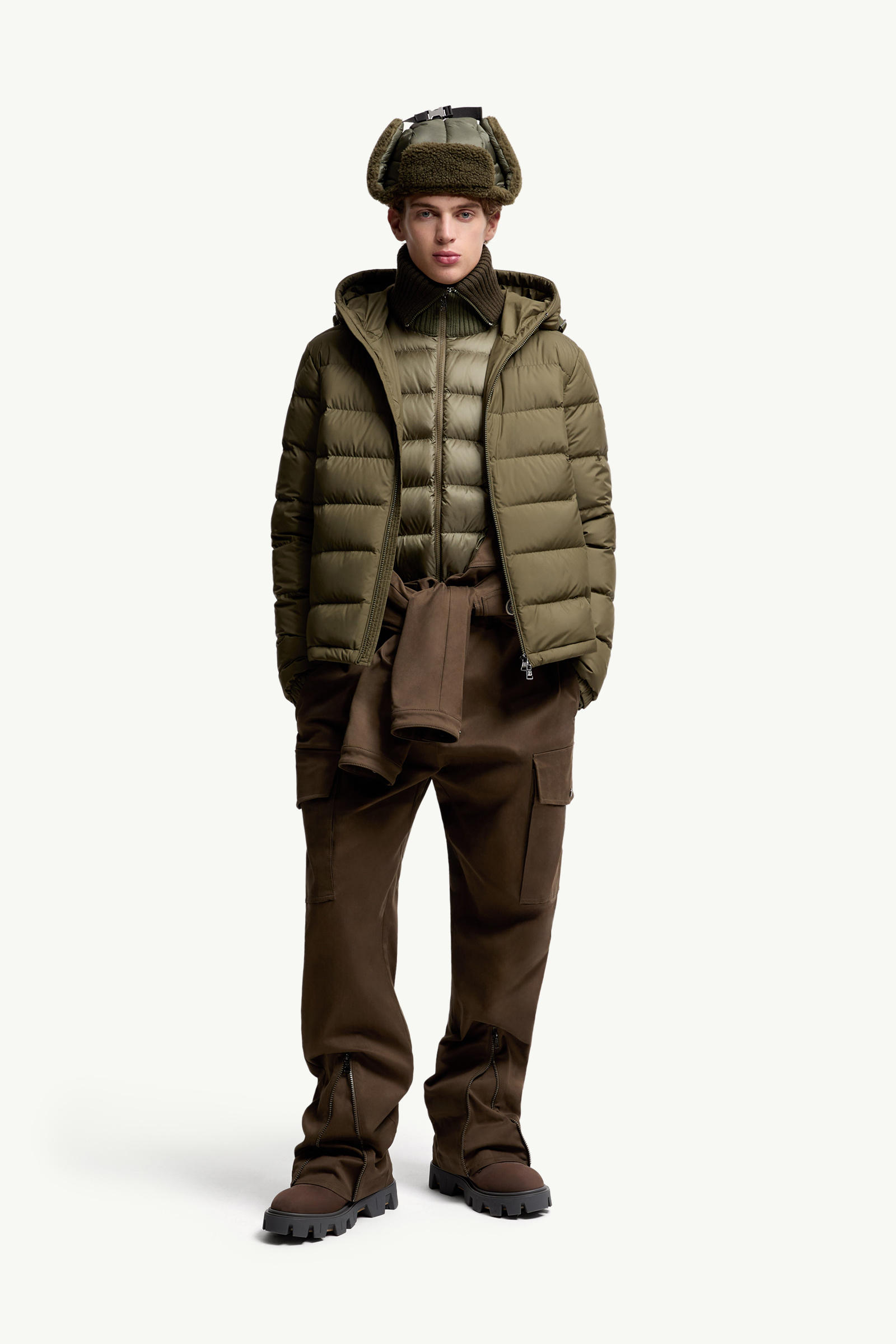 Doudoune courte à capuche Laveraet Hommes Vert Olive Moncler 0