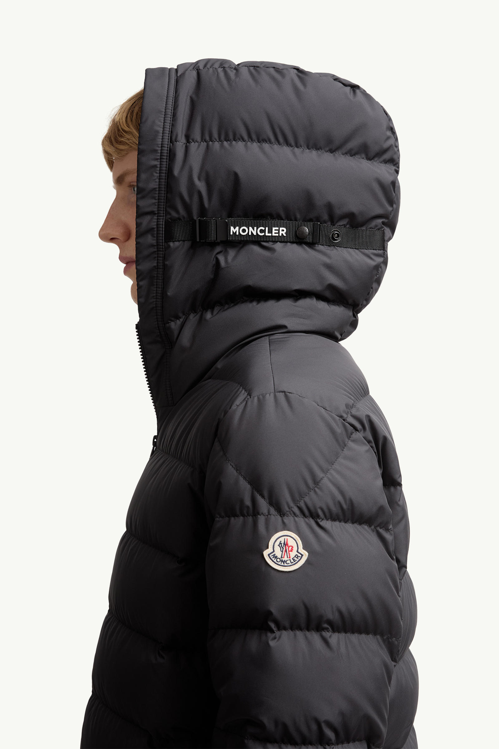 Laveraet kurze Daunenjacke mit Kapuze Herren Schwarz Moncler 1