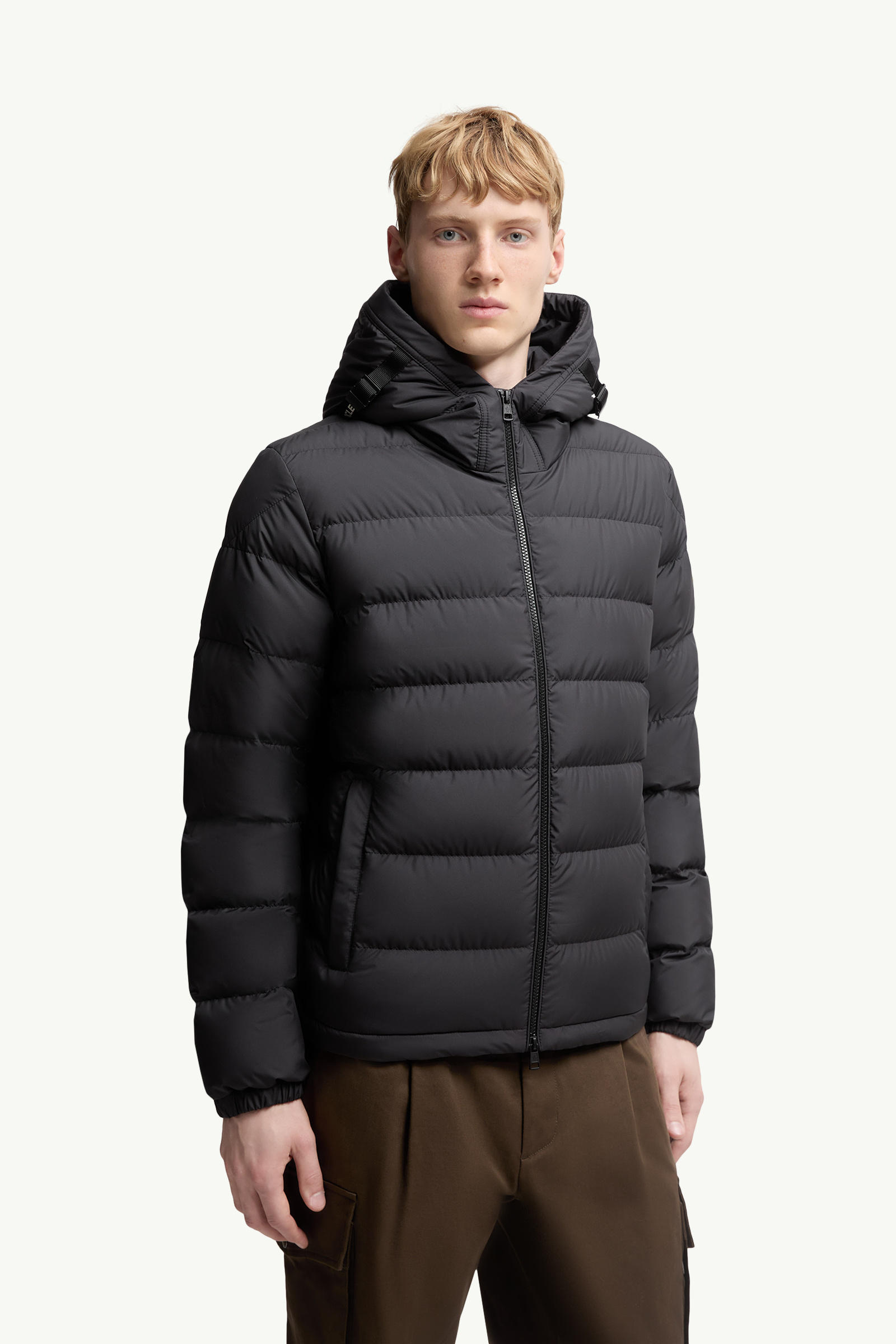 Laveraet kurze Daunenjacke mit Kapuze Herren Schwarz Moncler 3