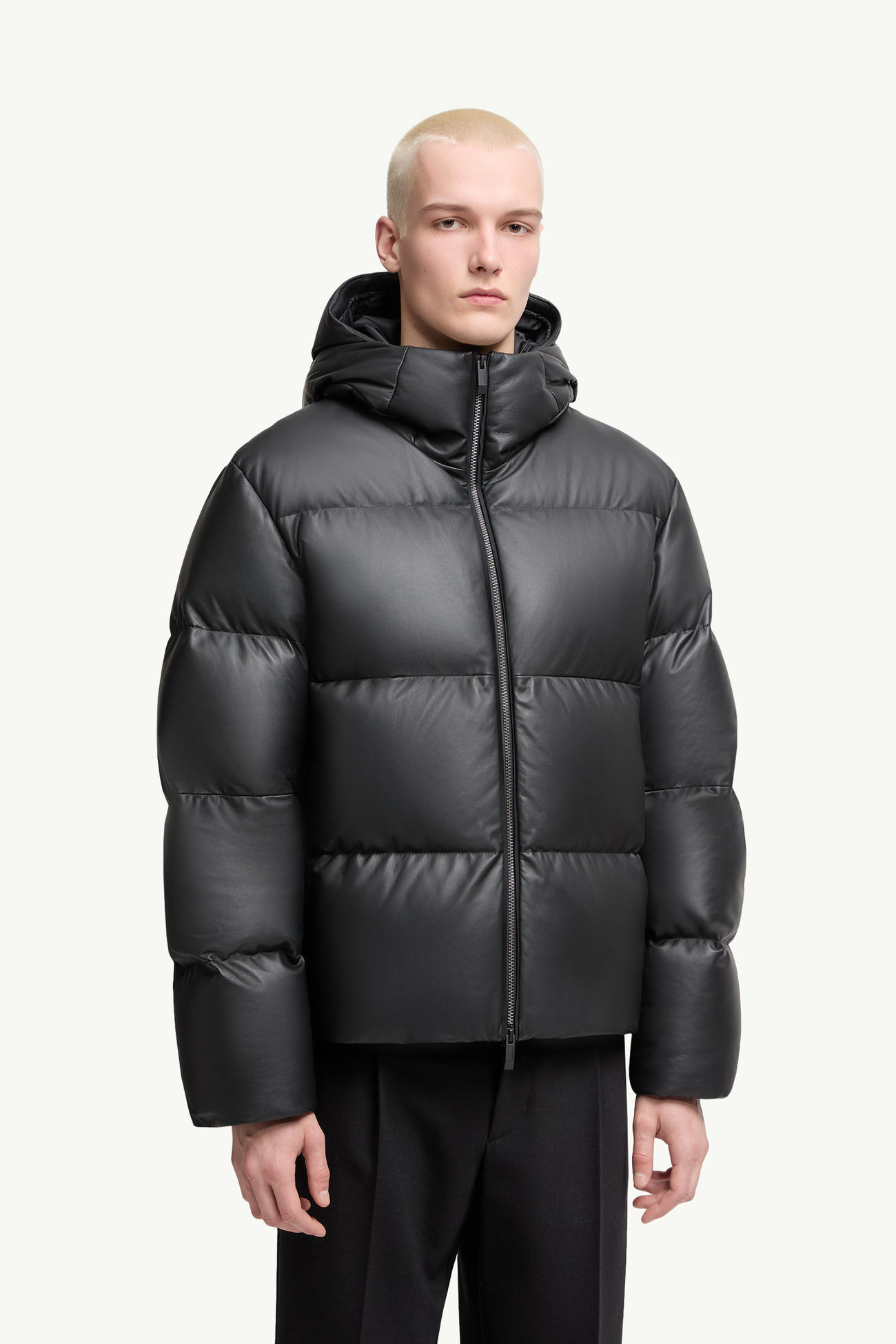 Mentone男士连帽Nappa皮革短款羽绒夹克外套 男士 黑色 Moncler 3