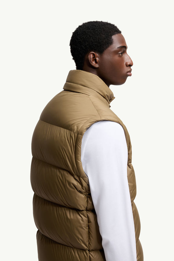 Plumífero corto con capucha 2 en 1 Cyclone Hombre Verde Oliva Moncler 5