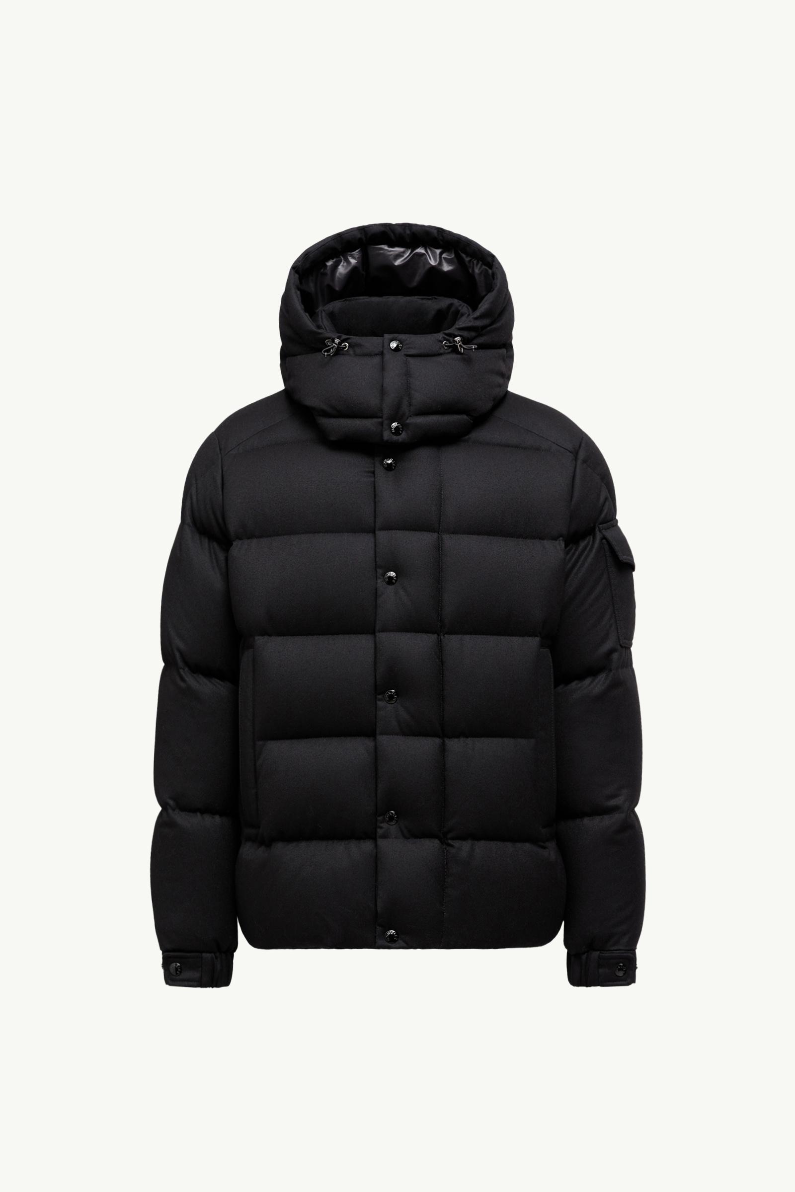 ブラック Moncler Maya 70 ショートダウンジャケット : ショート