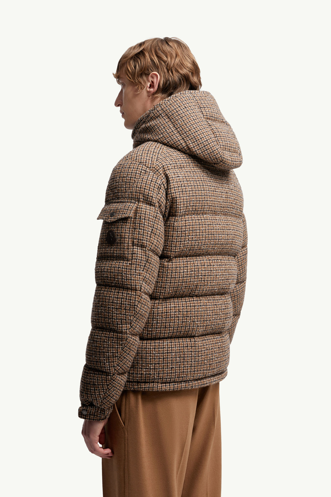 Piumino Corto Montgenevre in Misto Lana Bouclé con Cappuccio Uomo Marrone Moncler 4