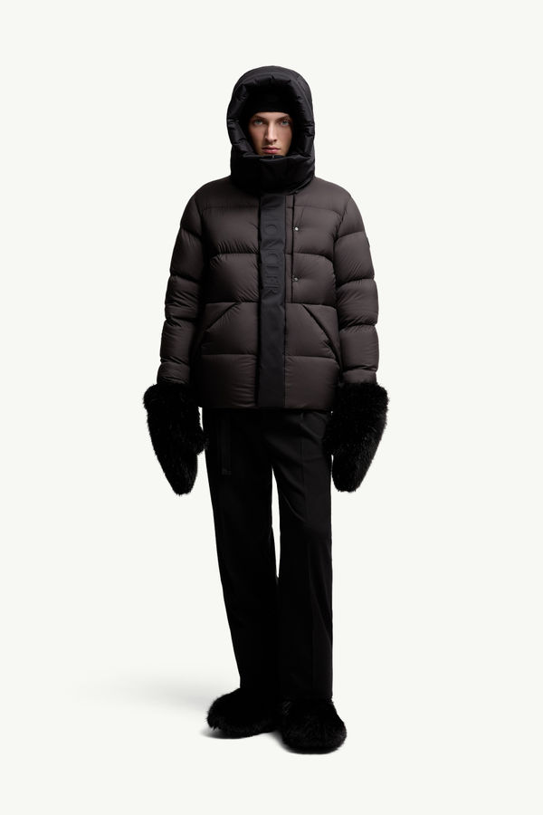 Madeira Hooded Short Down Jacket Men Brown Moncler 0