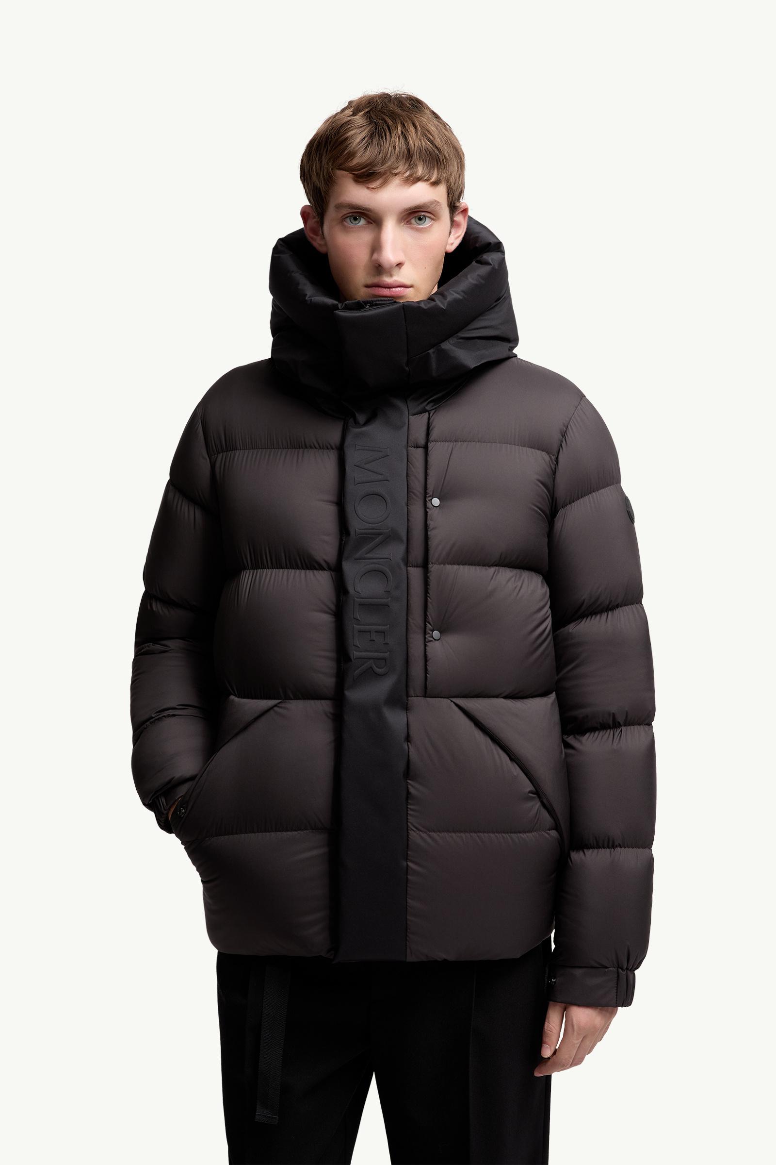 最終大幅値下げ MONCLER フード付きブラウンダウンジャケット ブラウン 