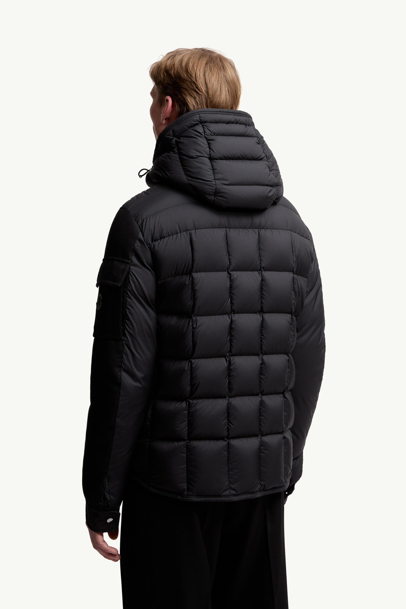 Piumino corto Barbustel con cappuccio Uomo Nero Moncler 4