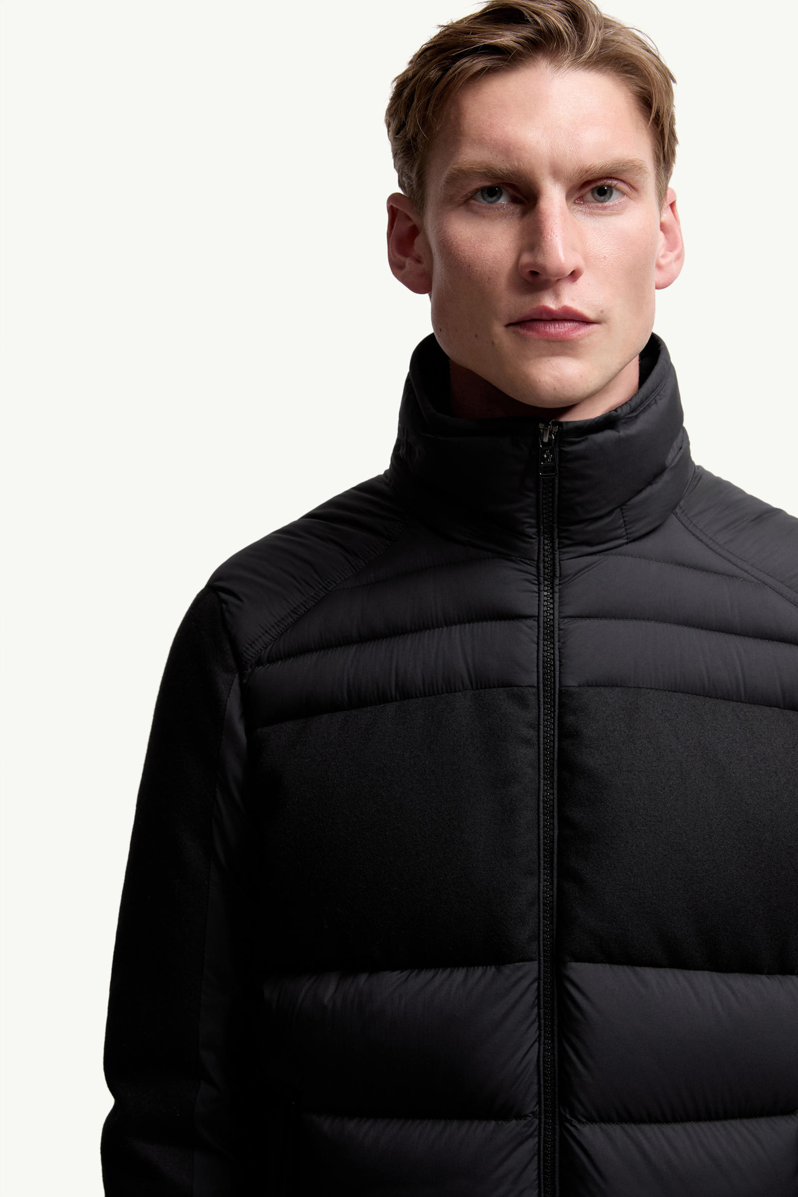 Piumino corto Barbustel con cappuccio Uomo Nero Moncler 5