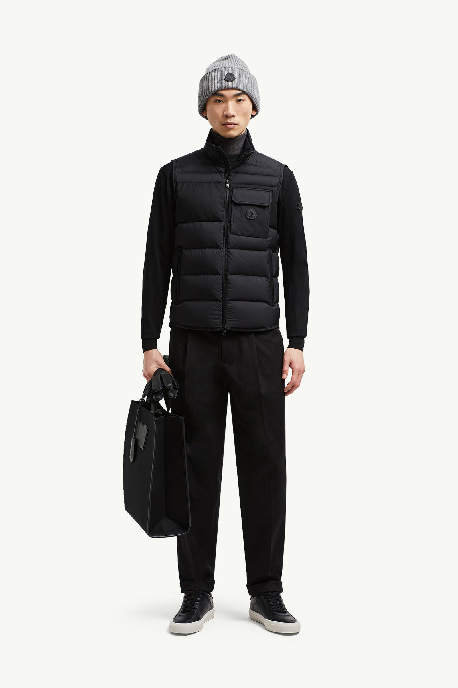 Estagnous Down Gilet Men Black Moncler 0